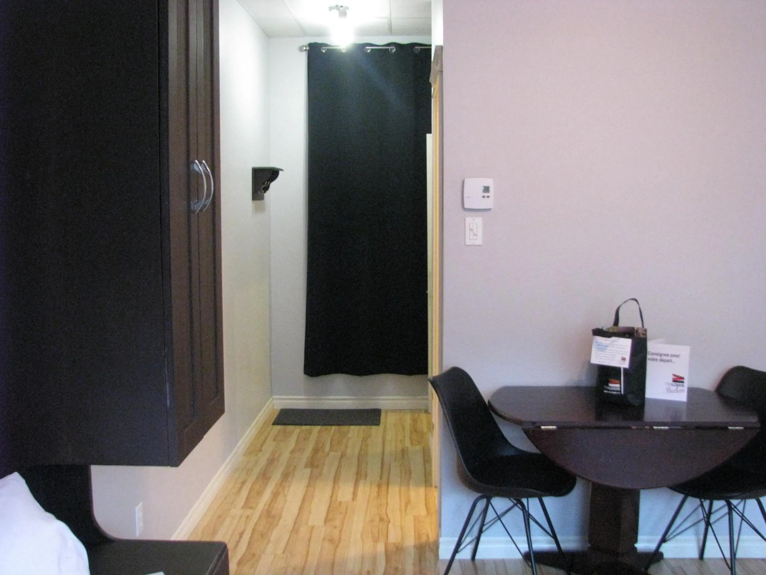 Dining area in Le Citadin