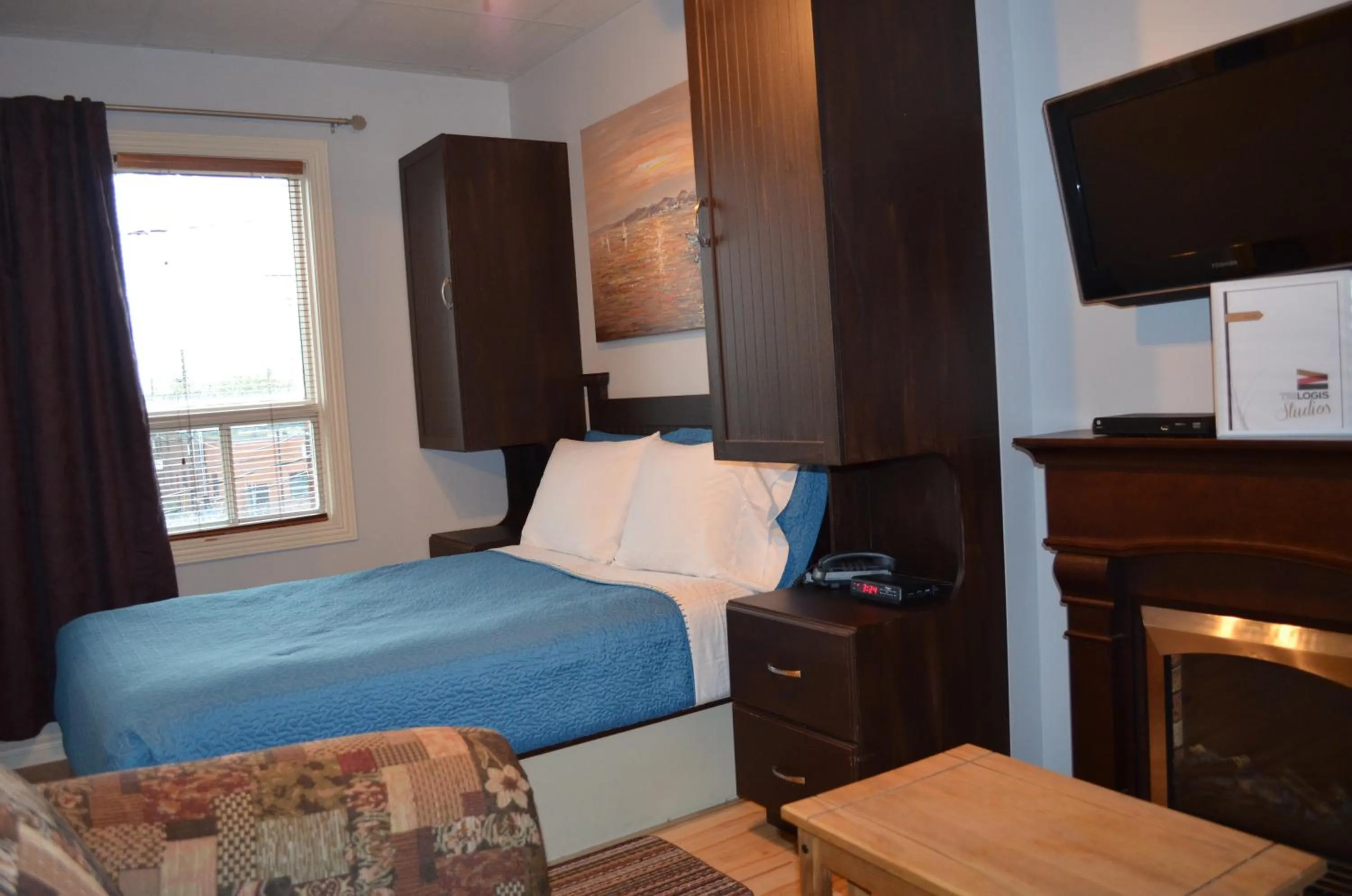 Bedroom, Bed in Le Citadin