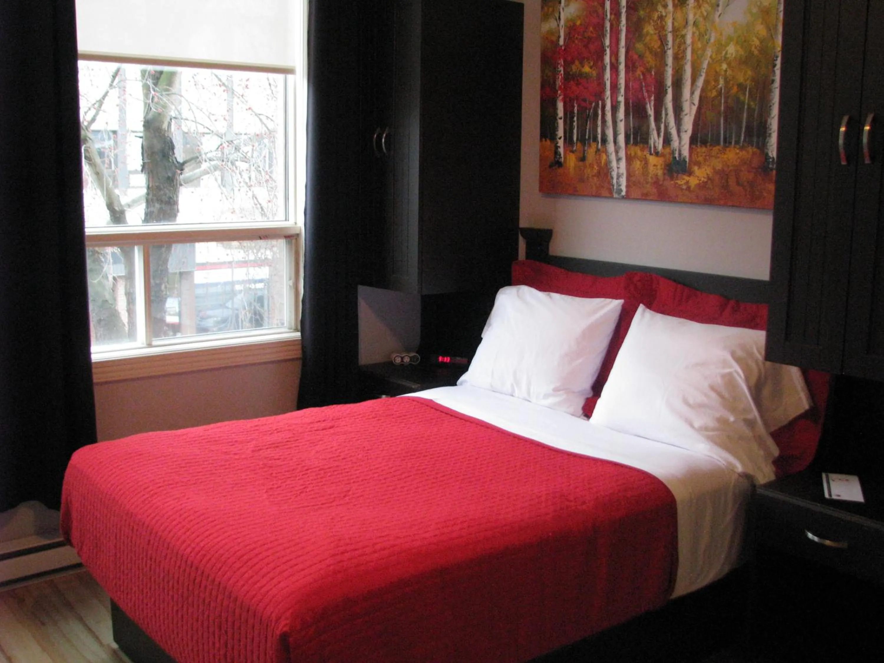 Bedroom, Bed in Le Citadin