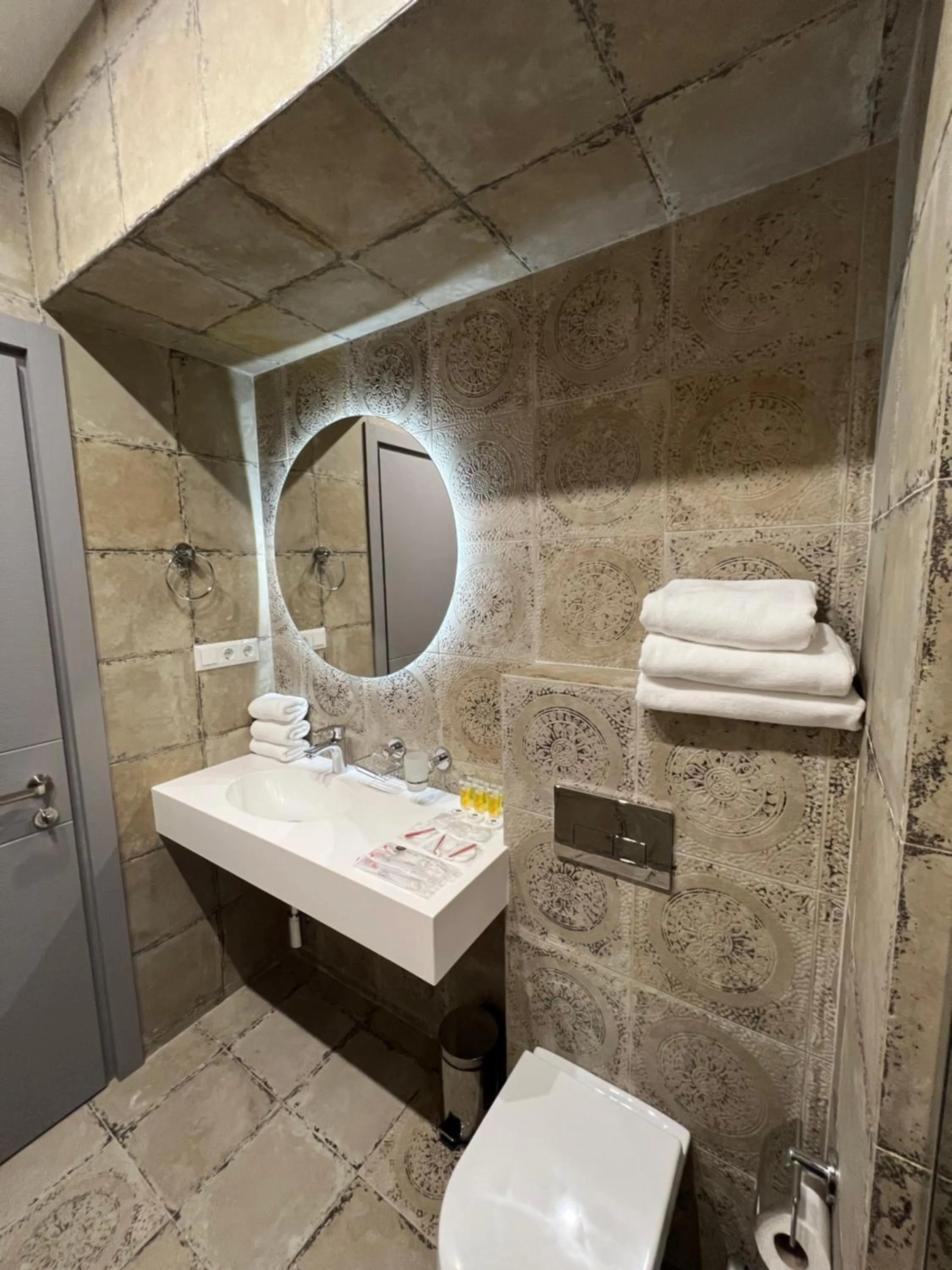 Bathroom in Hotel Address 9D