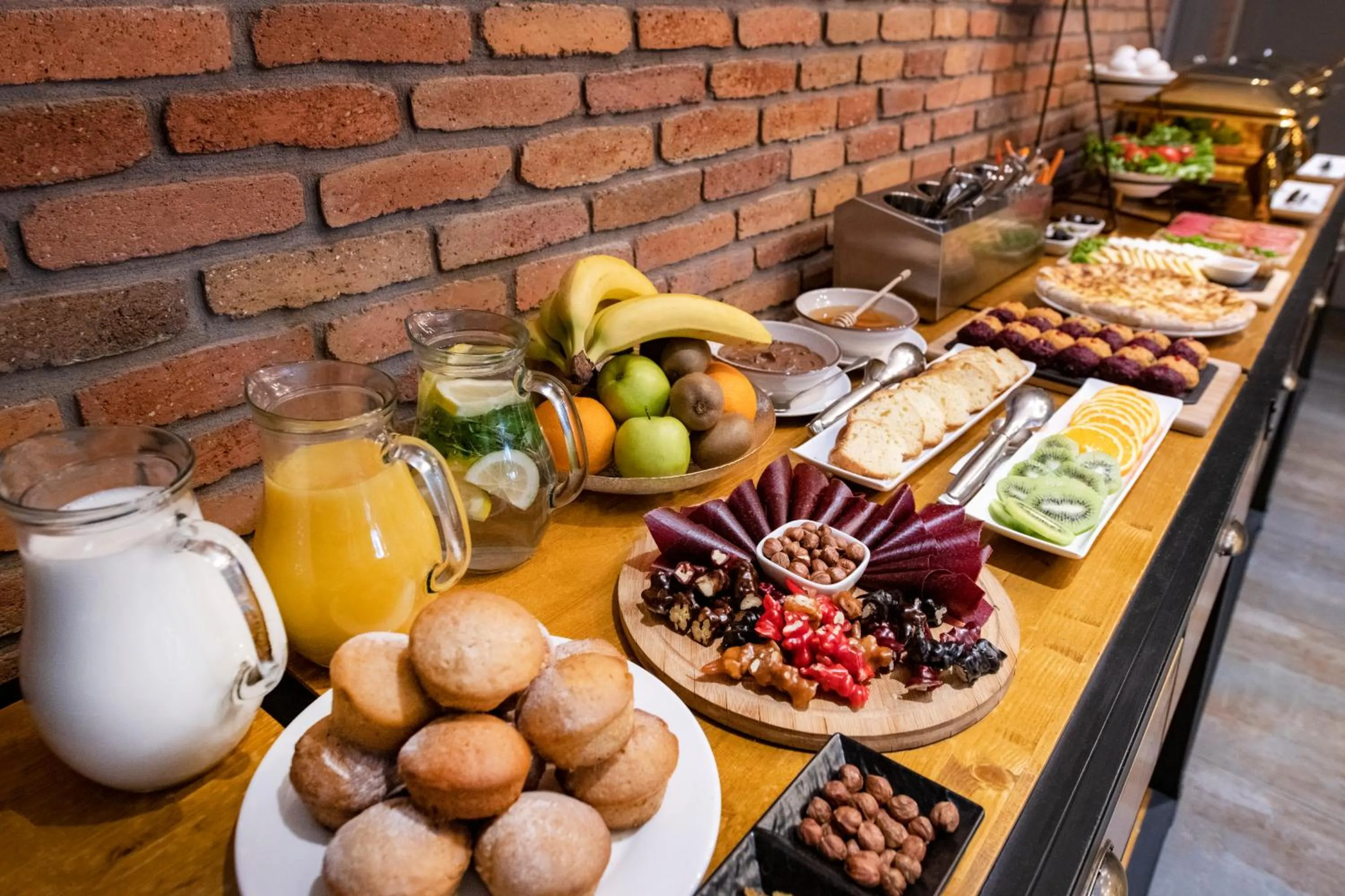 Breakfast in Hotel Address 9D