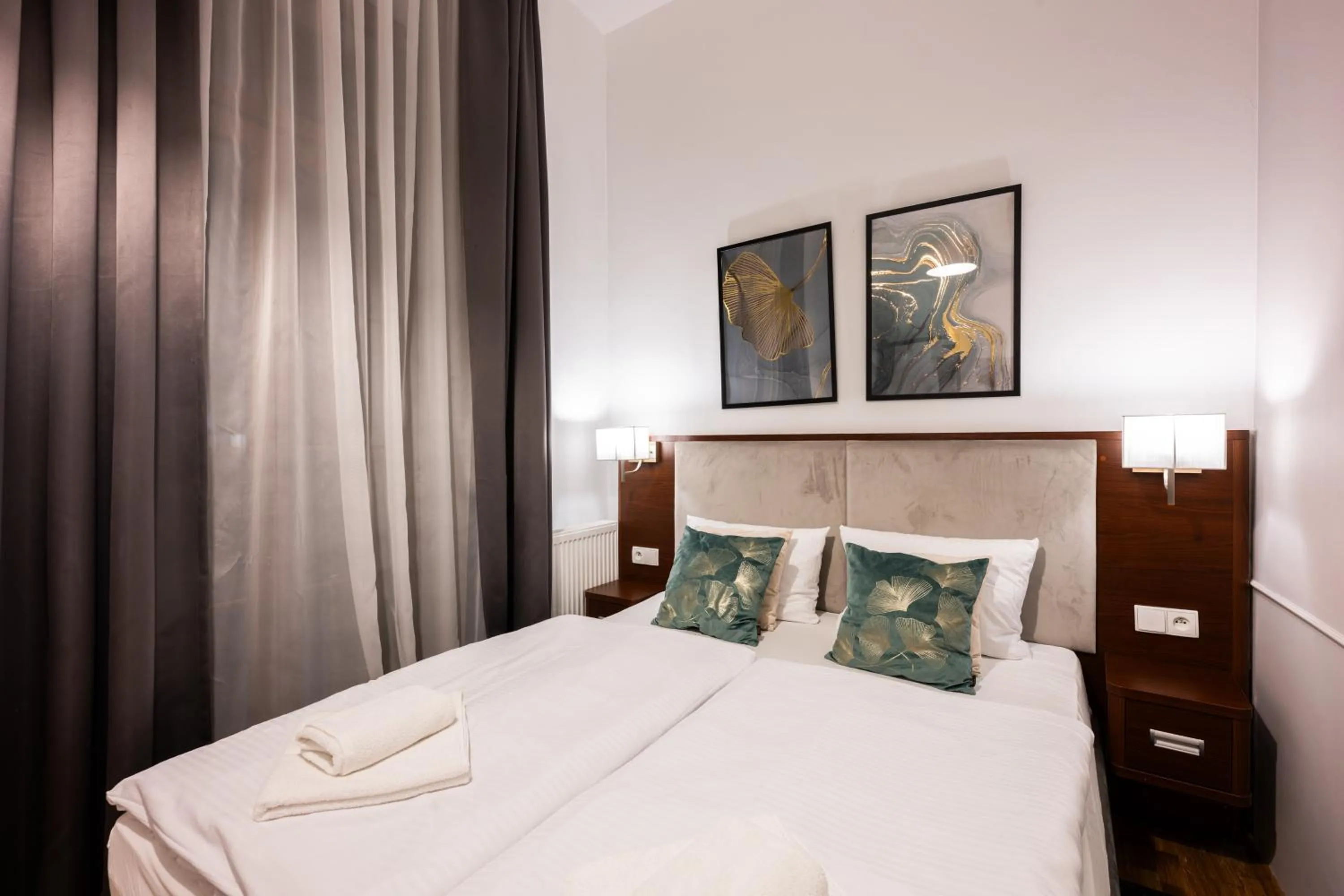 Bed in ON/SET APARTHOTEL