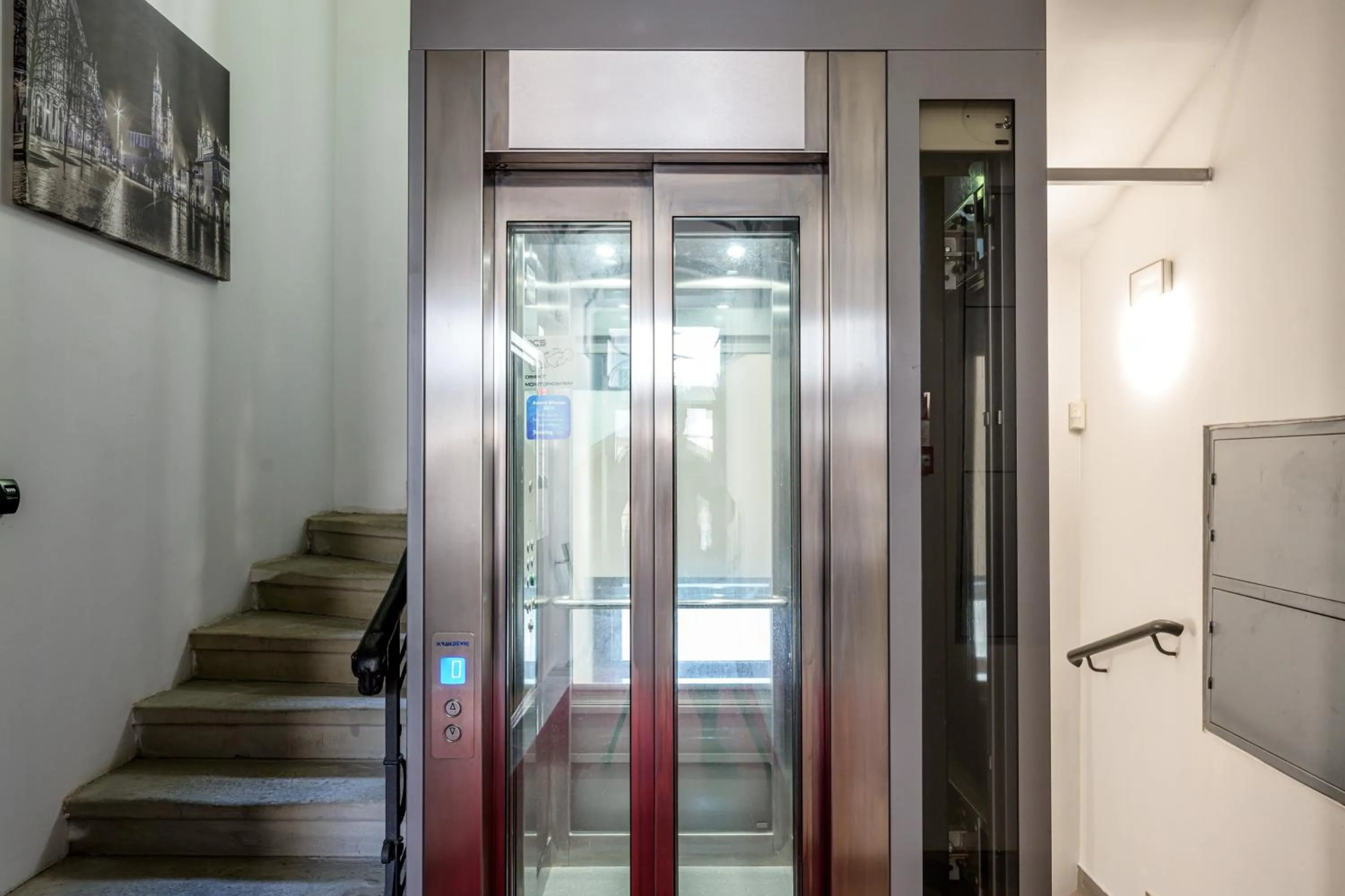 Property building in ON/SET APARTHOTEL