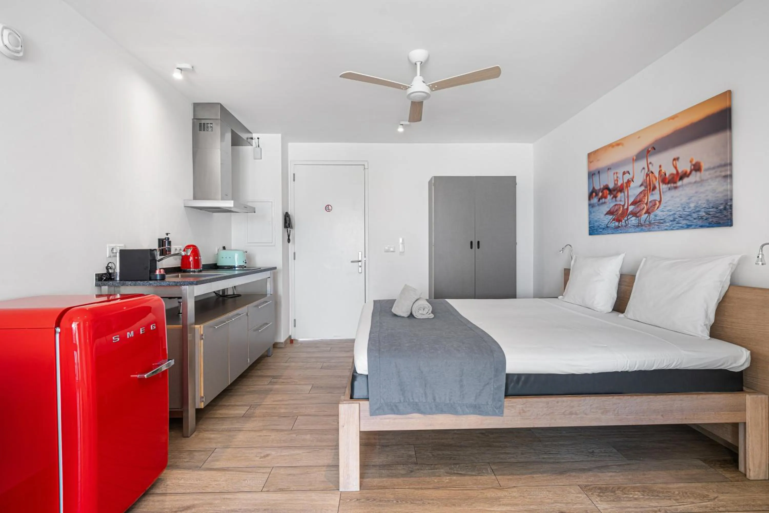 Bed in Chogogo Dive & Beach Resort Bonaire