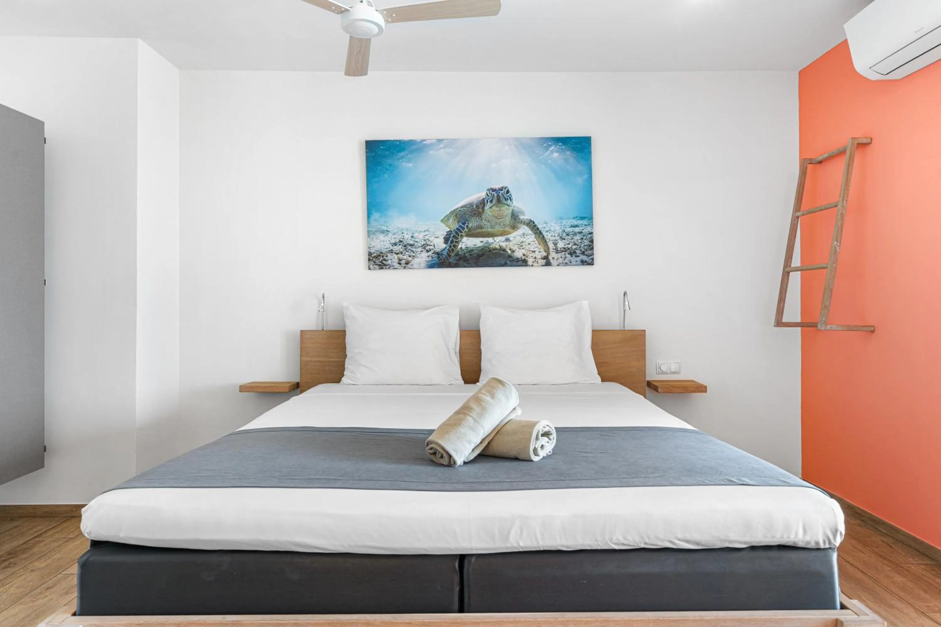 Bed in Chogogo Dive & Beach Resort Bonaire