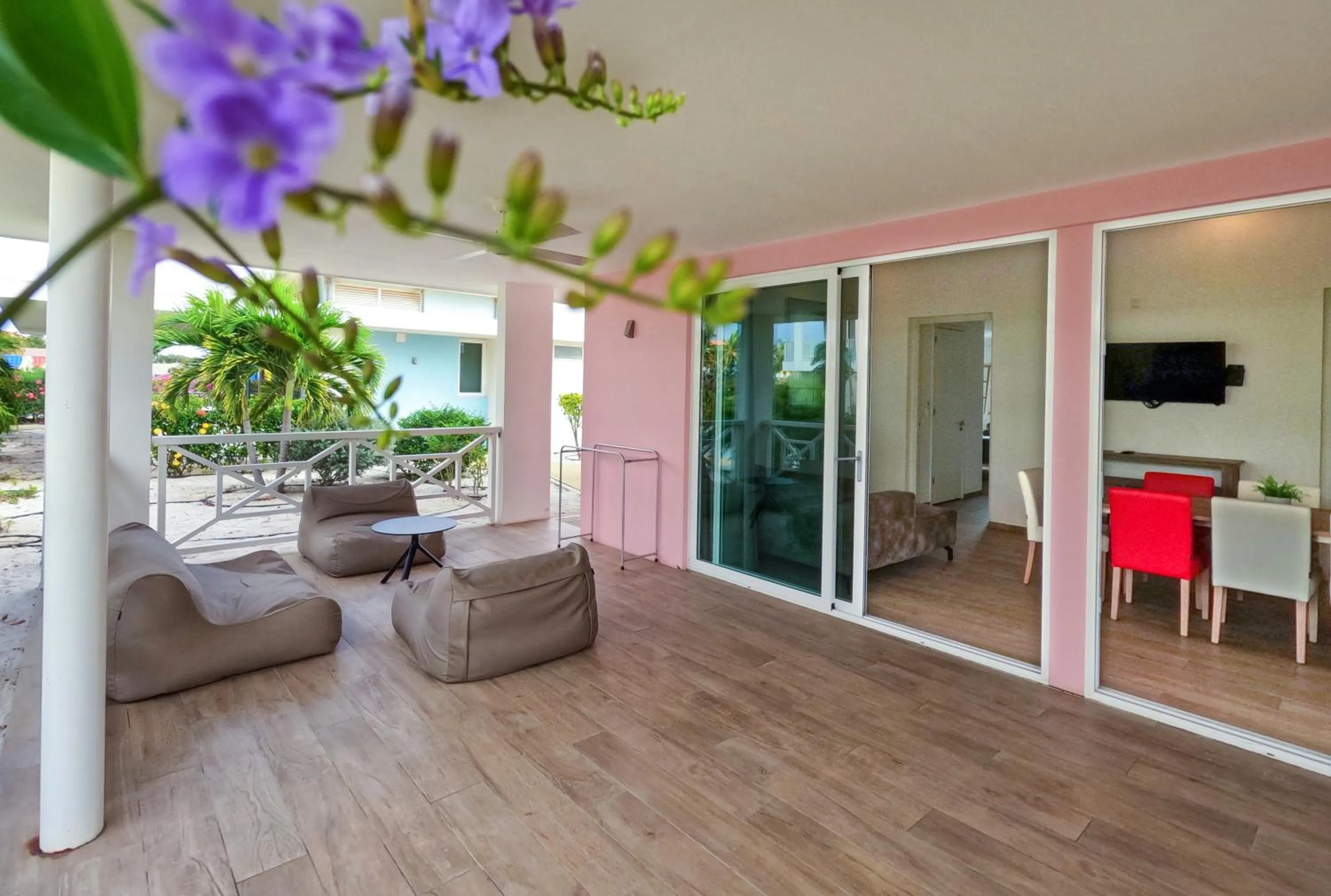 Patio in Chogogo Dive & Beach Resort Bonaire