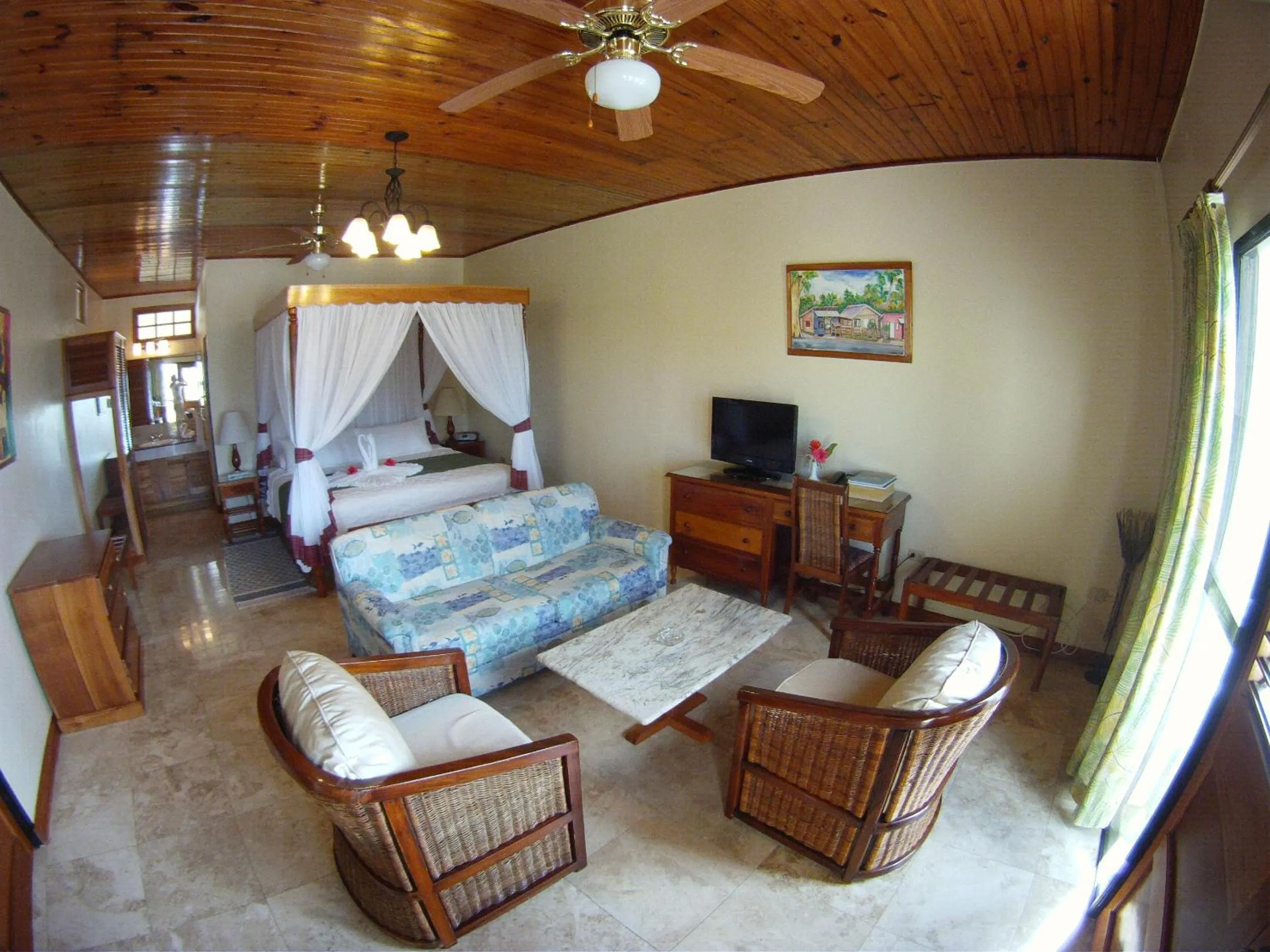 Photo of the whole room, Bed in Charela Inn