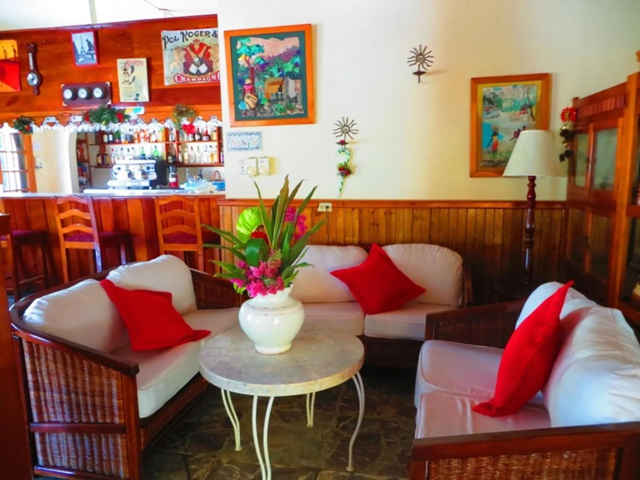 Lounge or bar in Charela Inn