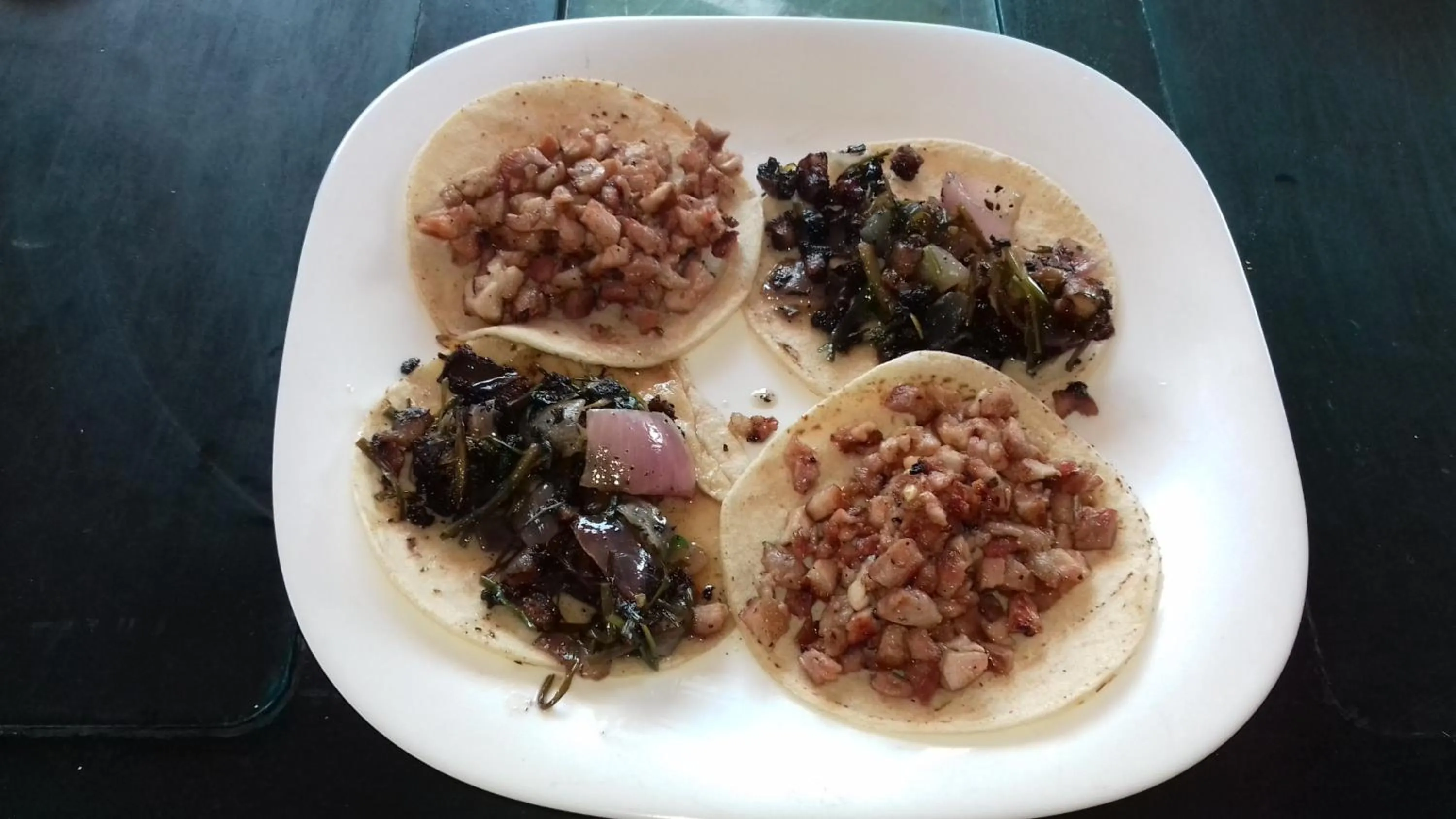 Restaurant/places to eat in Hotel yaakunah