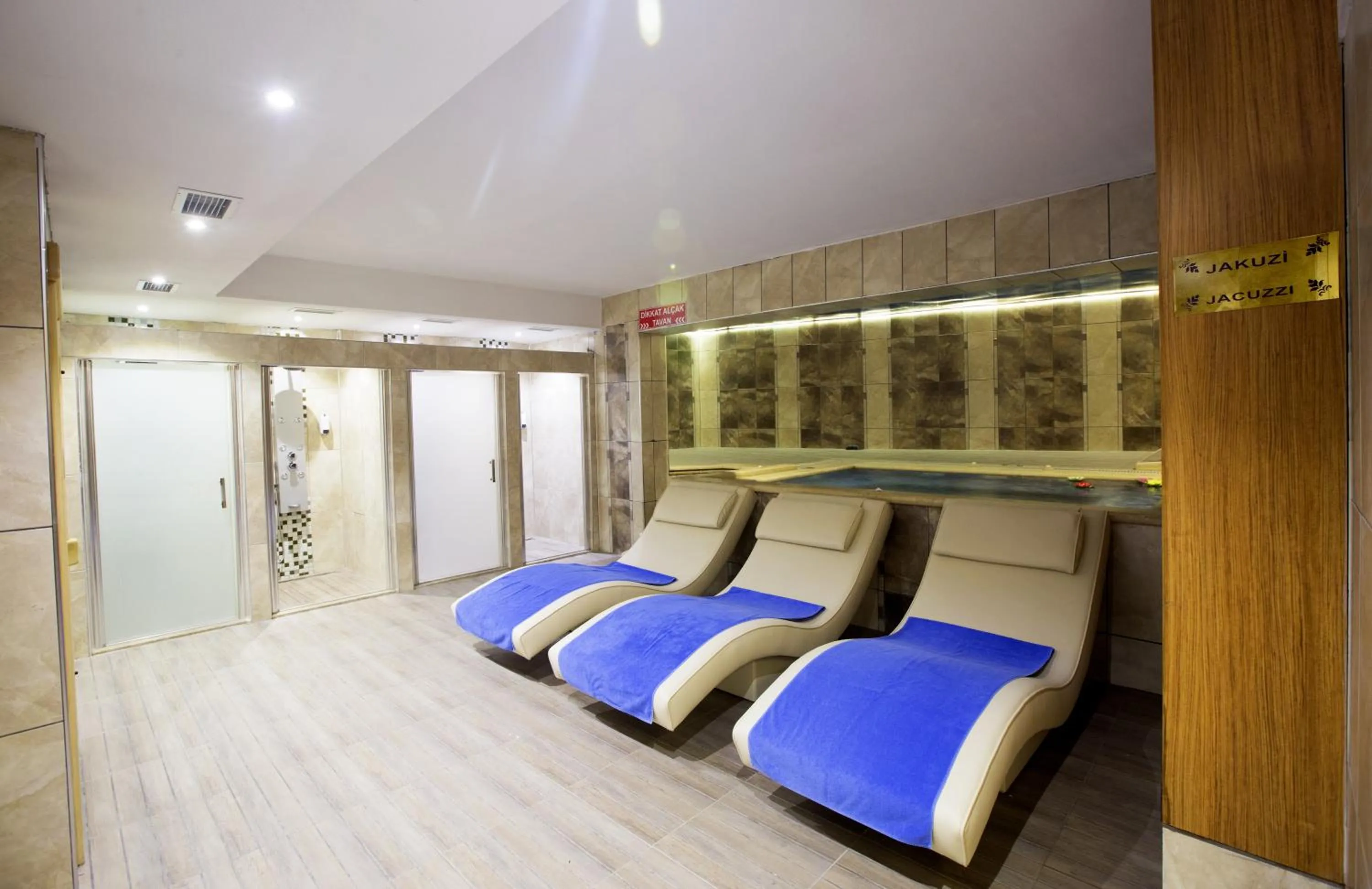 Hot Tub in World Point Hotel Istanbul