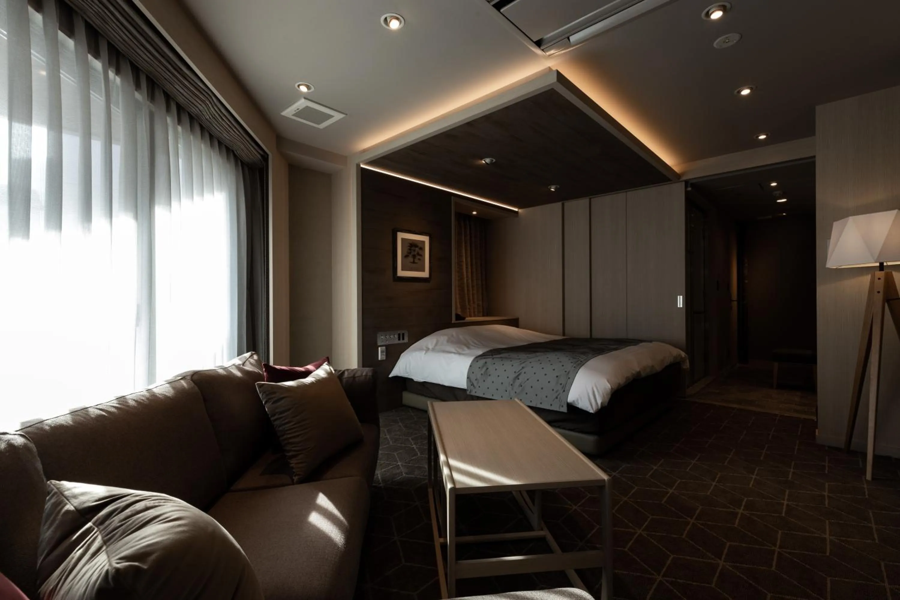 Photo of the whole room, Bed in Y-HOTEL