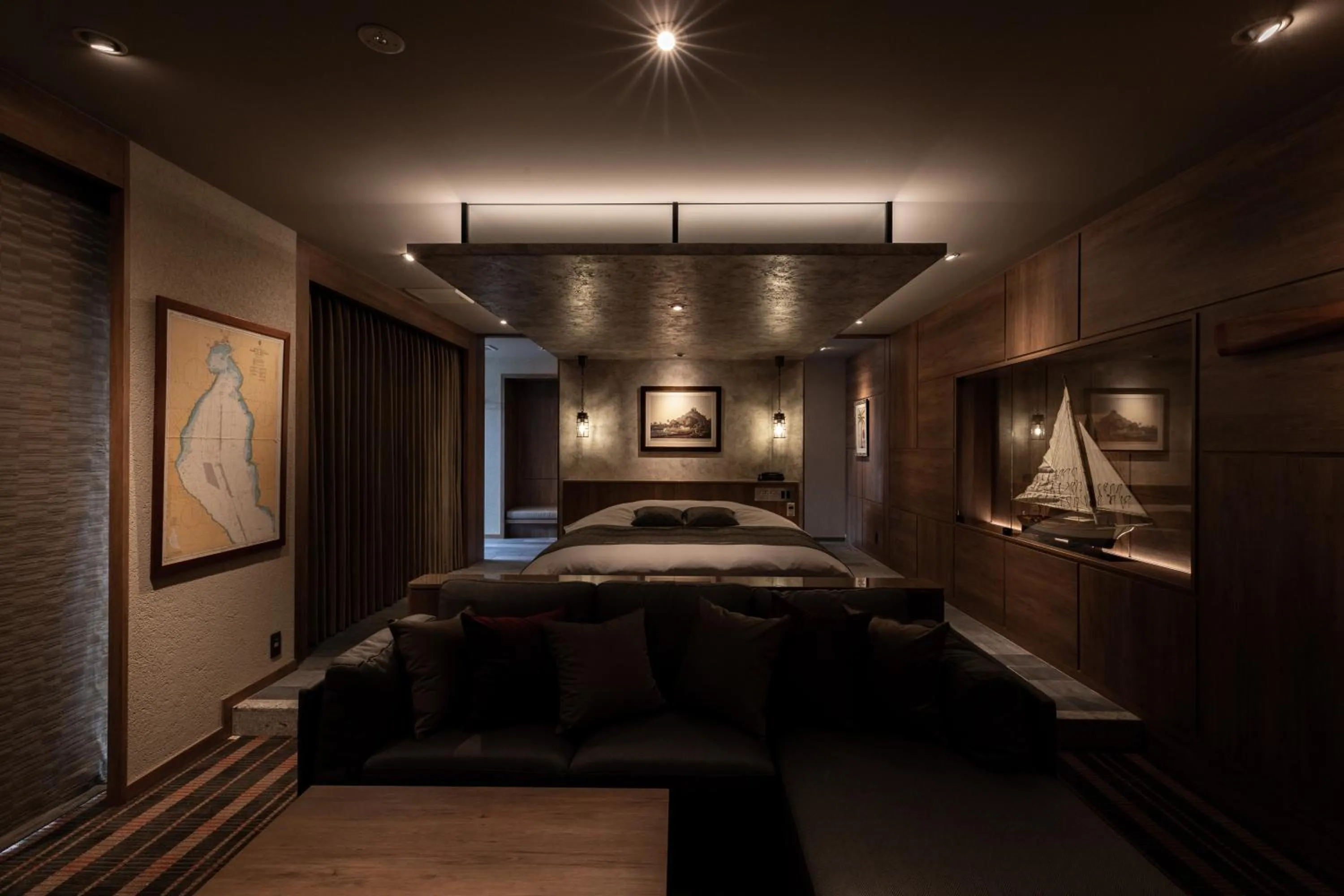 Photo of the whole room, Bed in Y-HOTEL