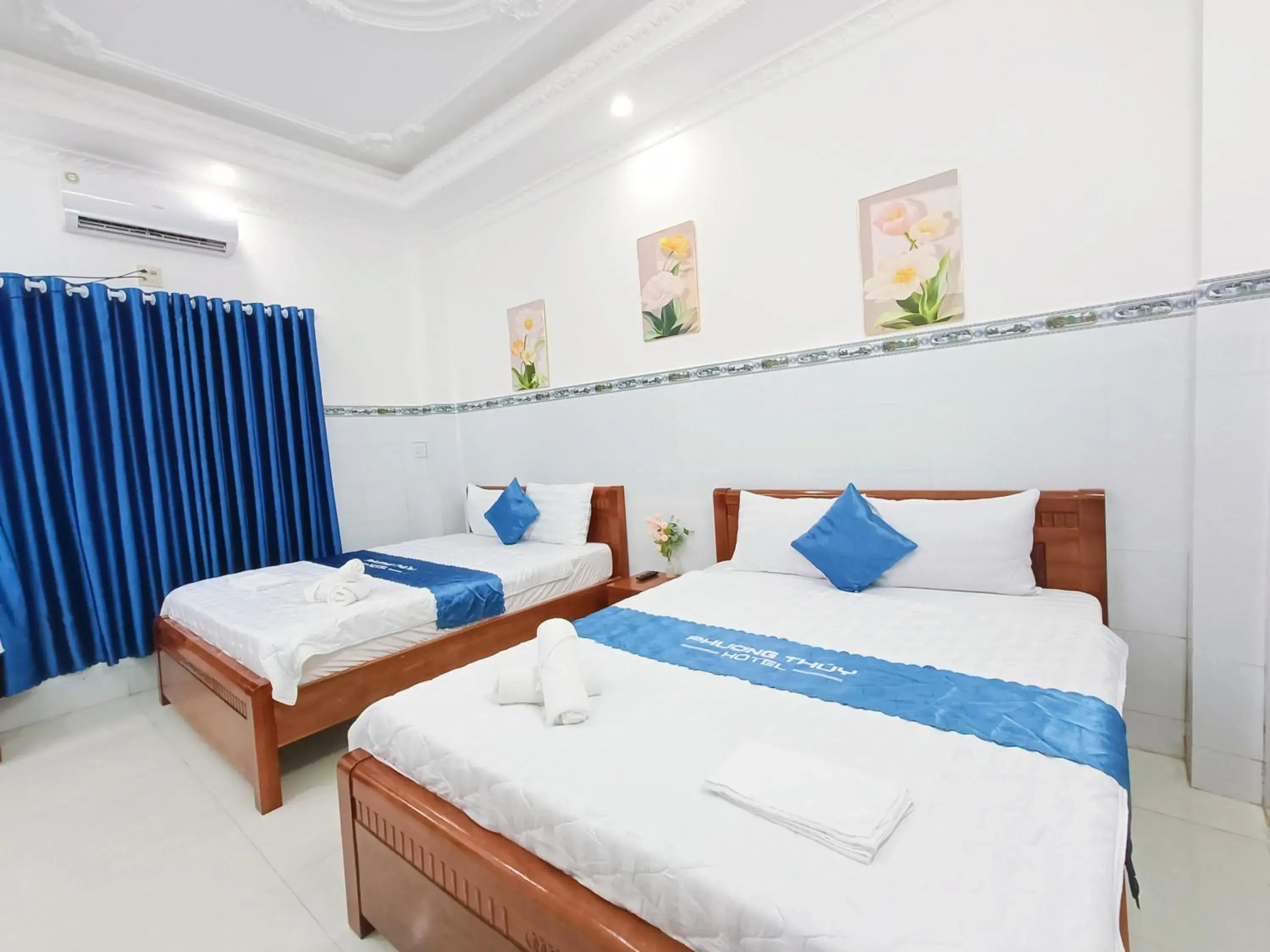 Family Room in Phuong Thuy Hotel Family Room in Phuong Thuy Hotel