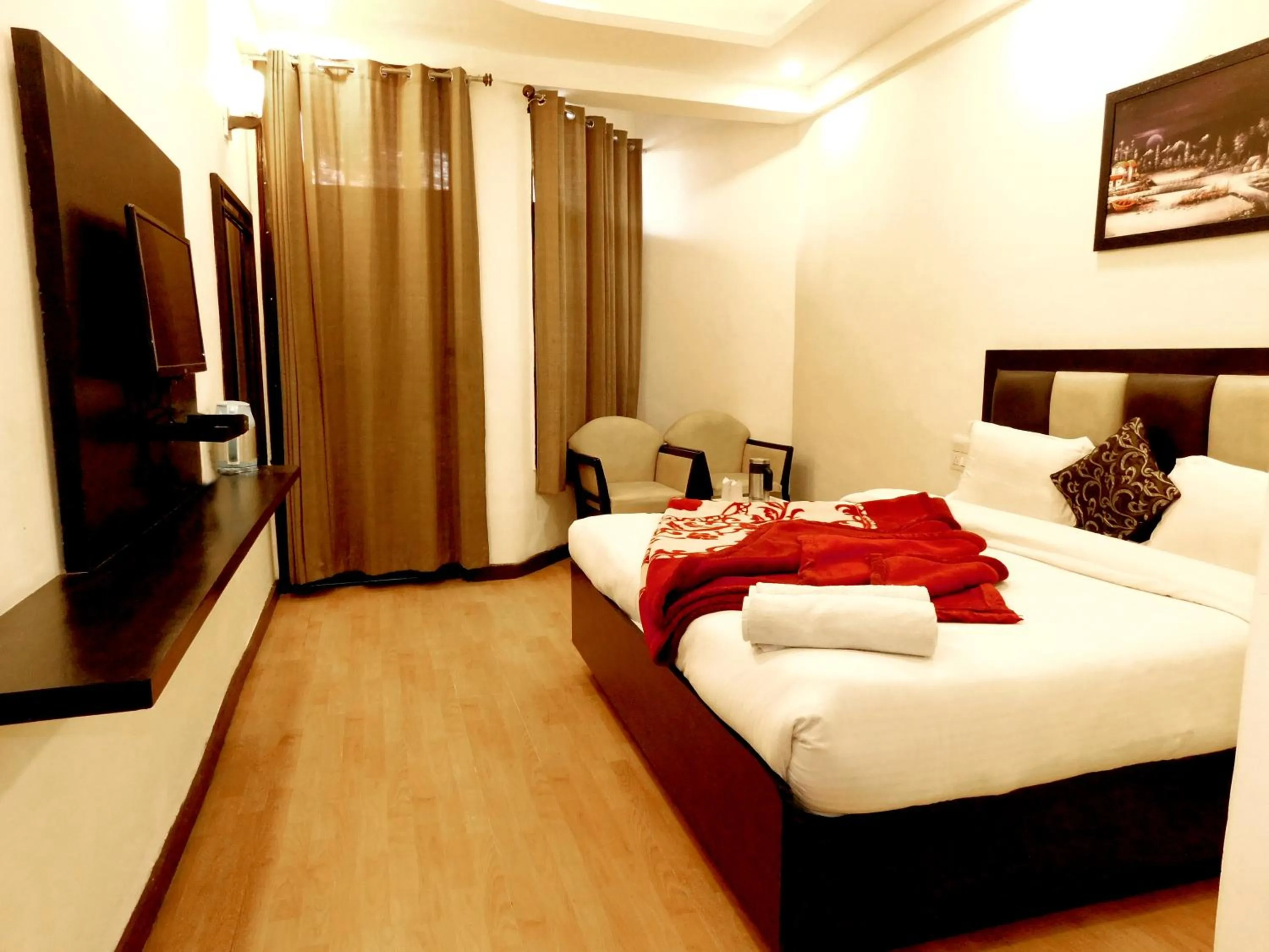 Bedroom, Bed in Hotel Crystal Palace