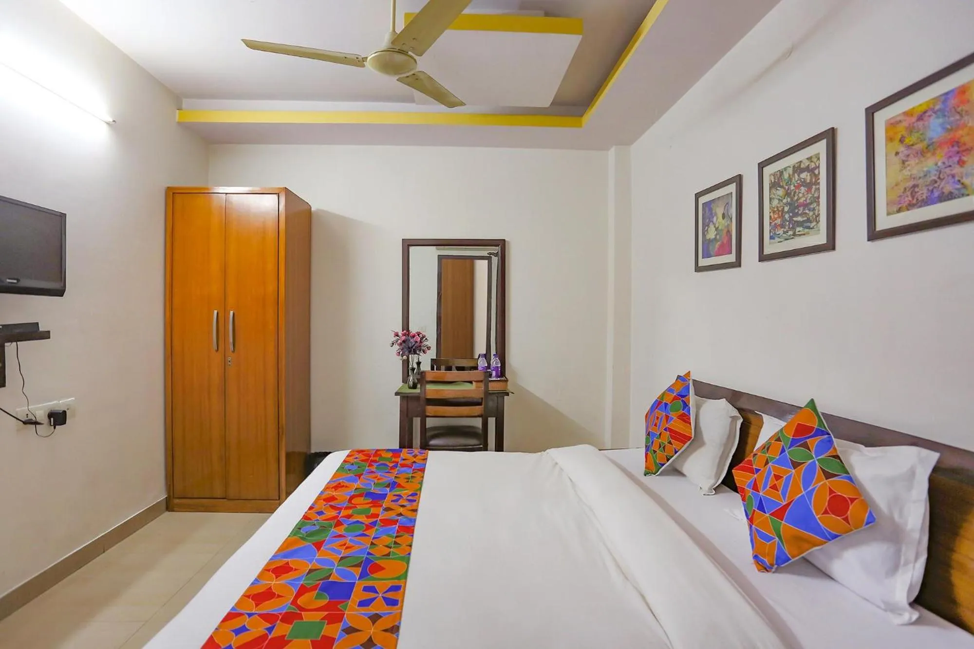 Bed in Via The Paradise - Nr Apollo Hospital