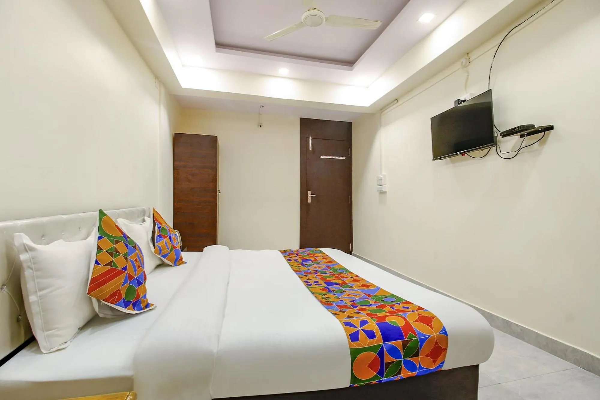 Bedroom, Bed in FabHotel Sanskar