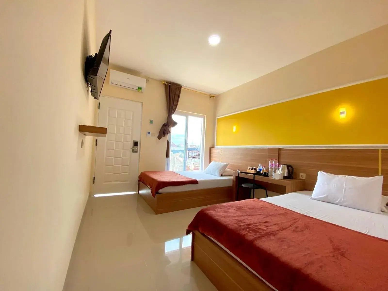 Large Twin Room in Al-Kiswah Syariah Guest House Large Twin Room in Al-Kiswah Syariah Guest House