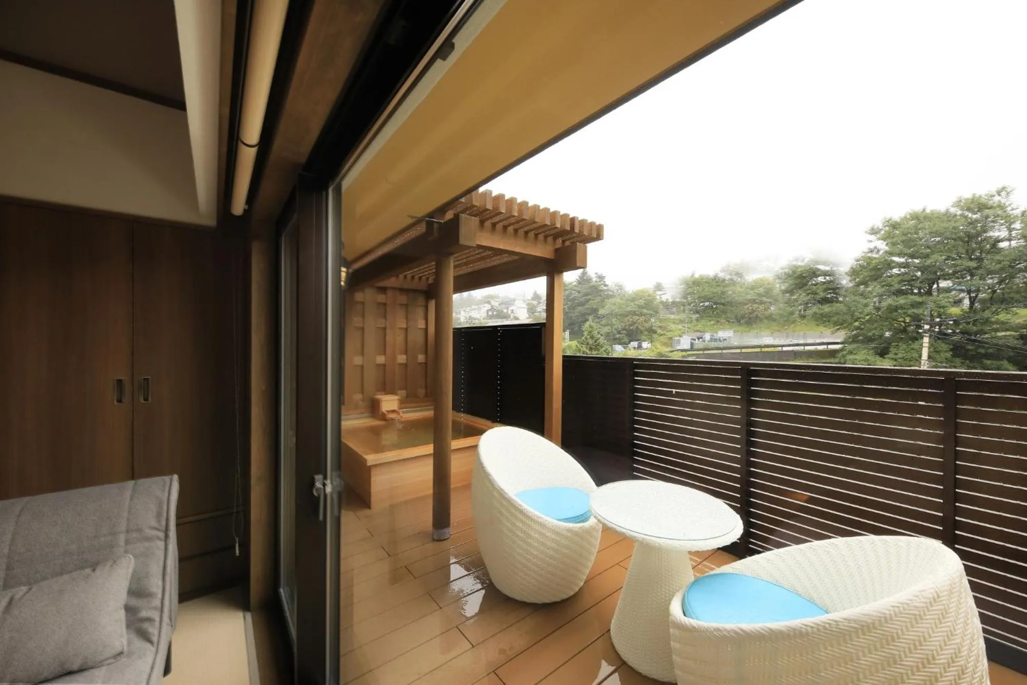 KusatsuOnsen AeruyadoTakamatsu