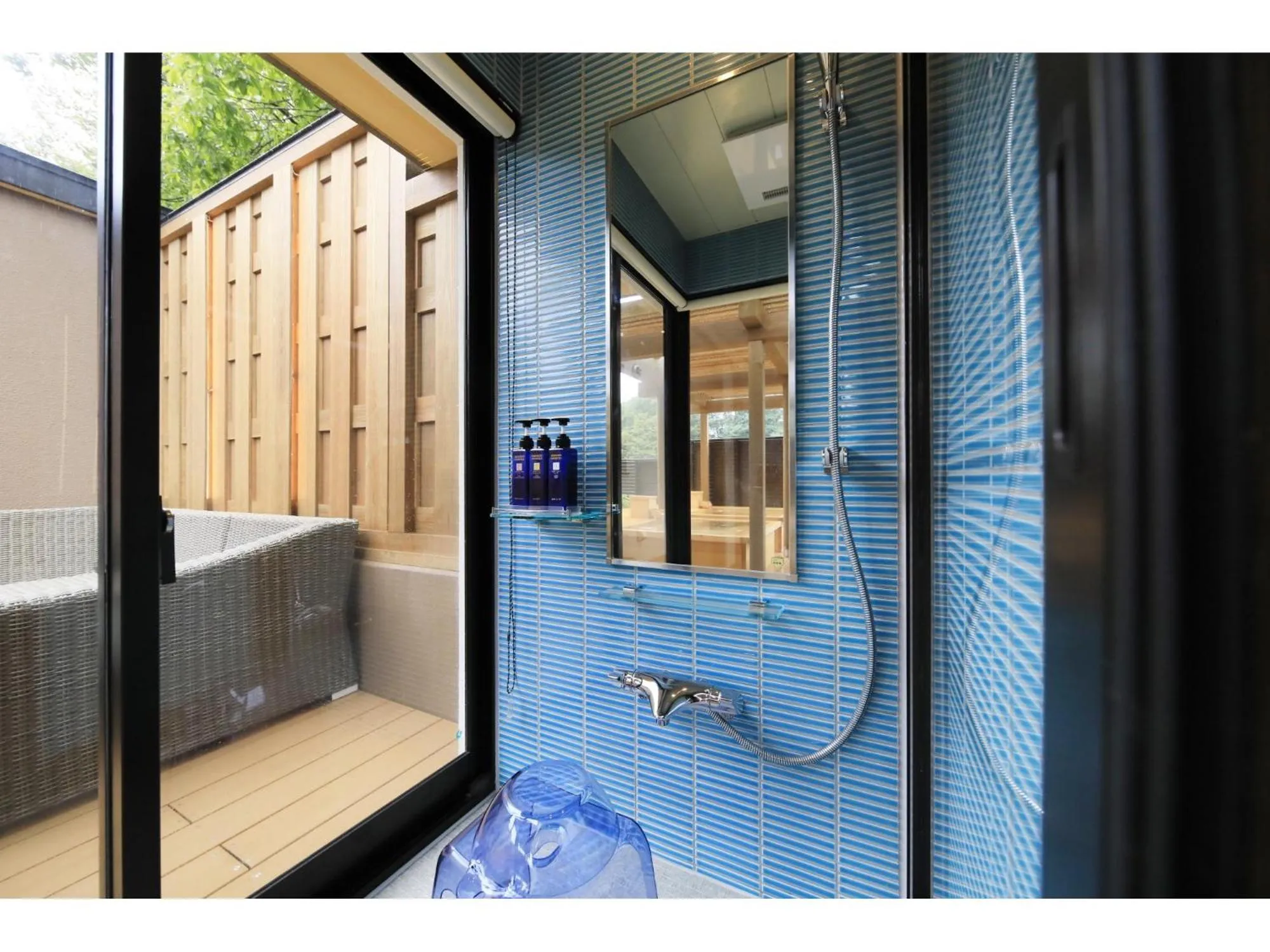 Shower in KusatsuOnsen AeruyadoTakamatsu