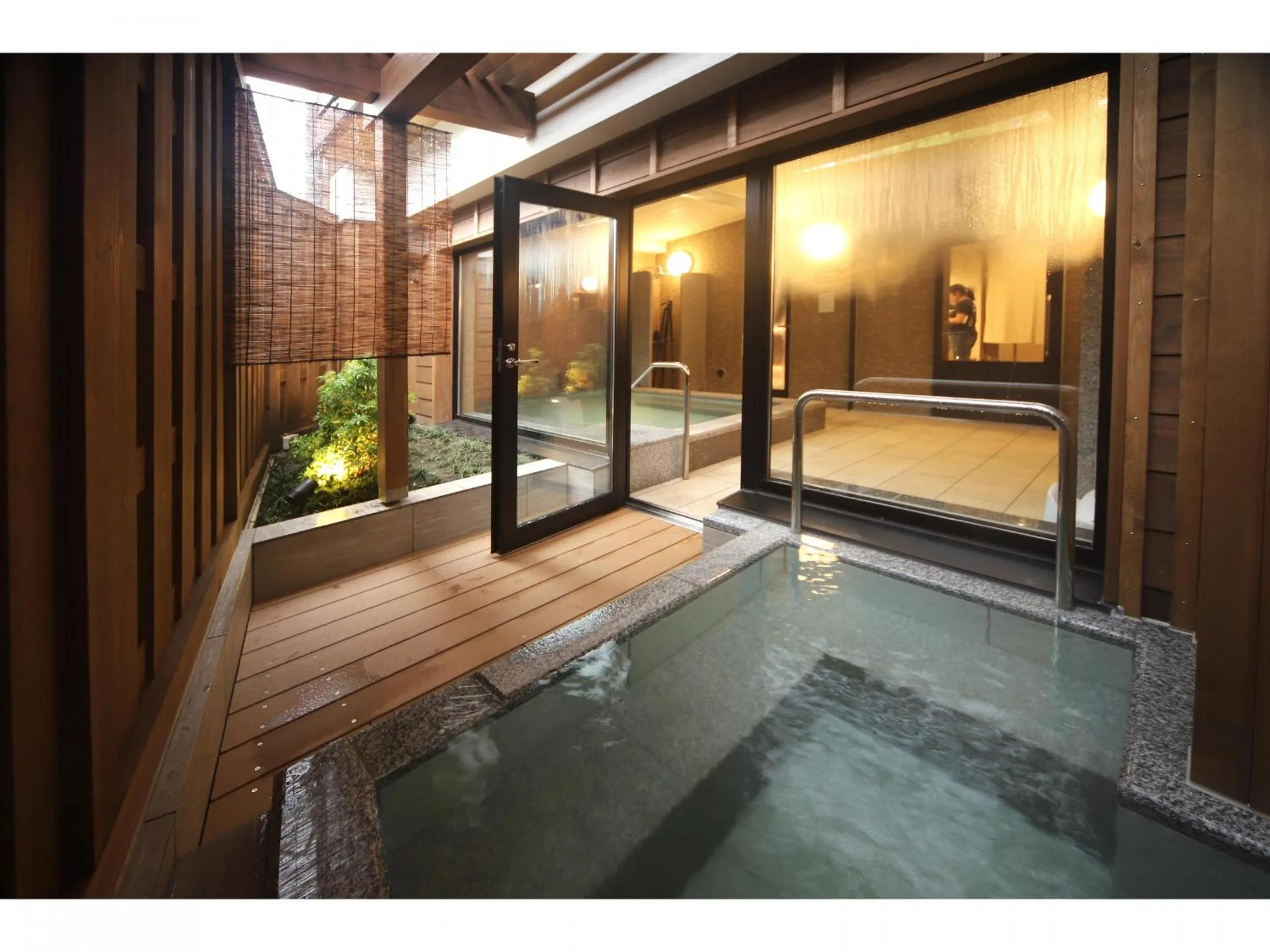 KusatsuOnsen AeruyadoTakamatsu