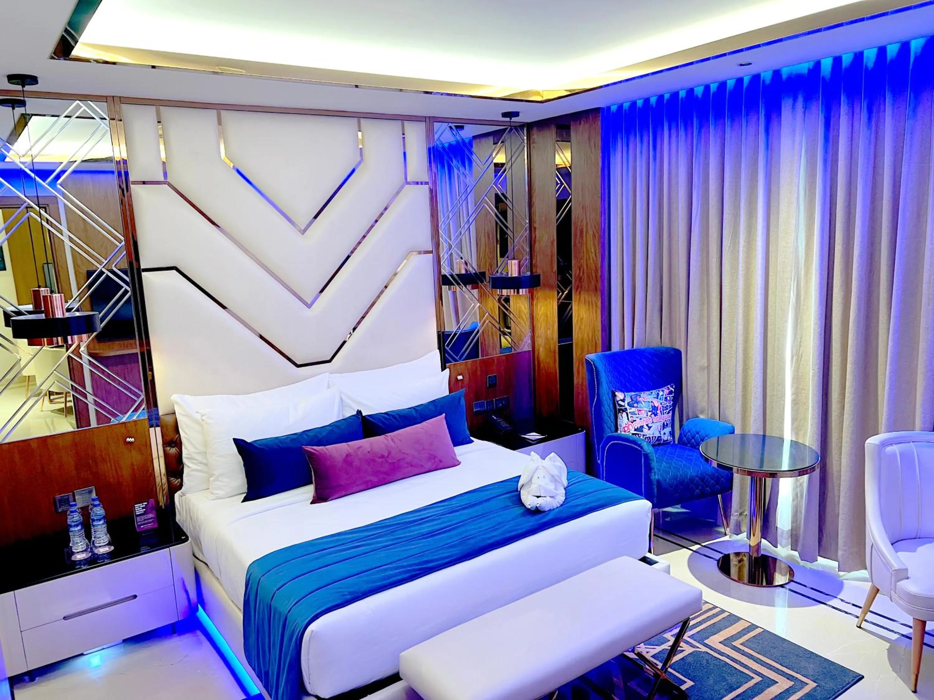 Bed in Planet Hollywood Thane