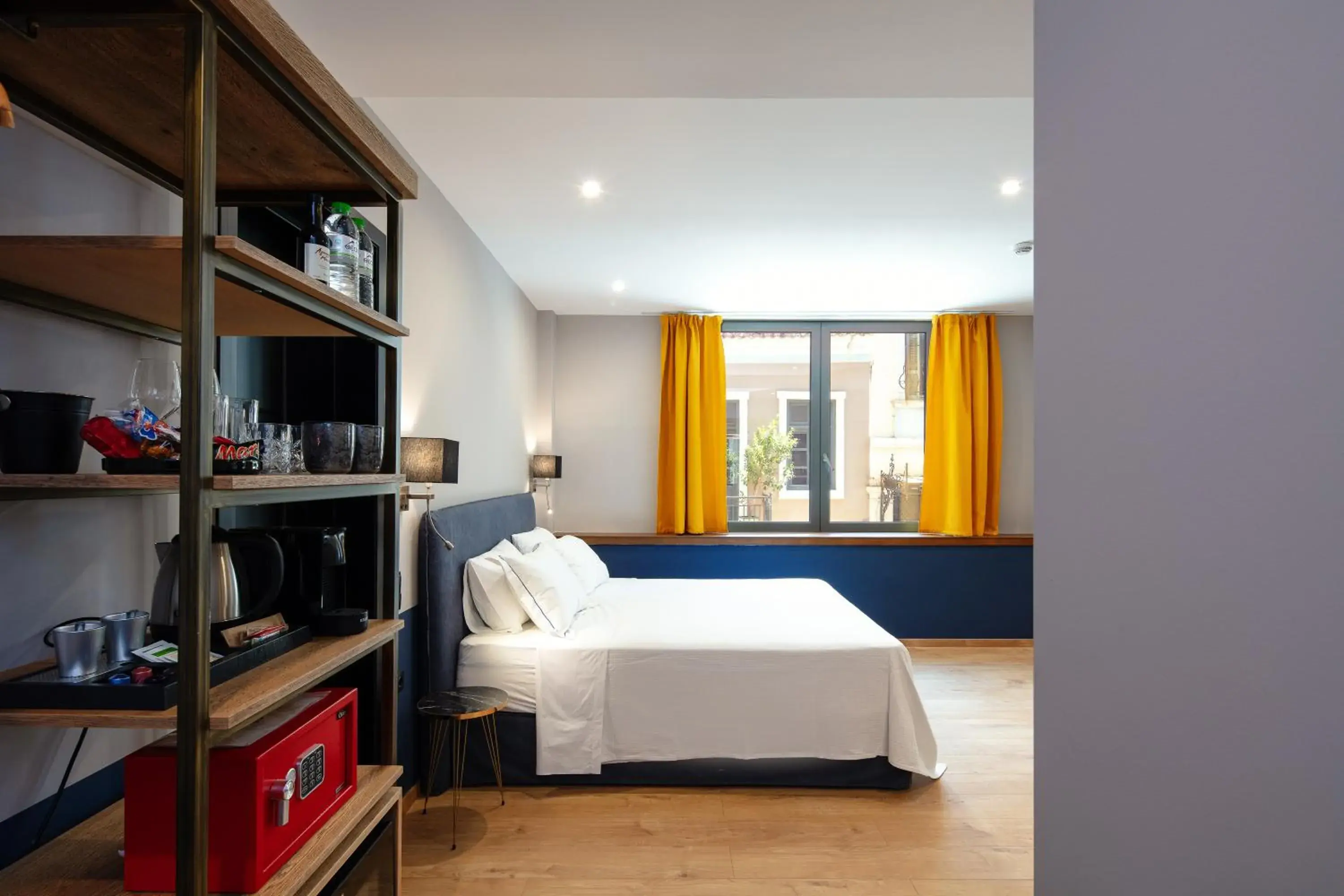 Superior Suite with City View in The Vault Athens Superior Suite with City View in The Vault Athens