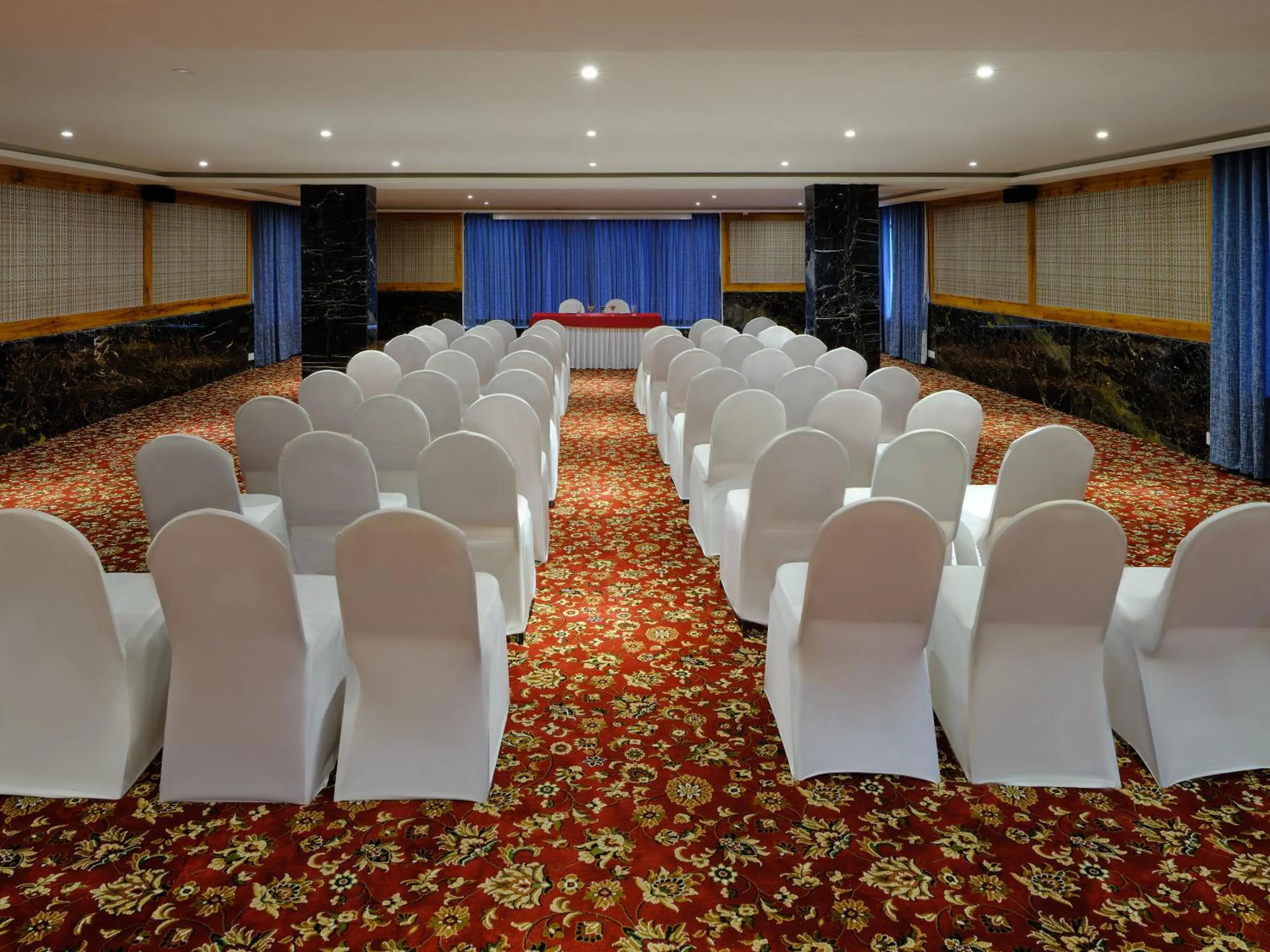 Meeting/conference room in Essentia Premier Hotel Chennai OMR