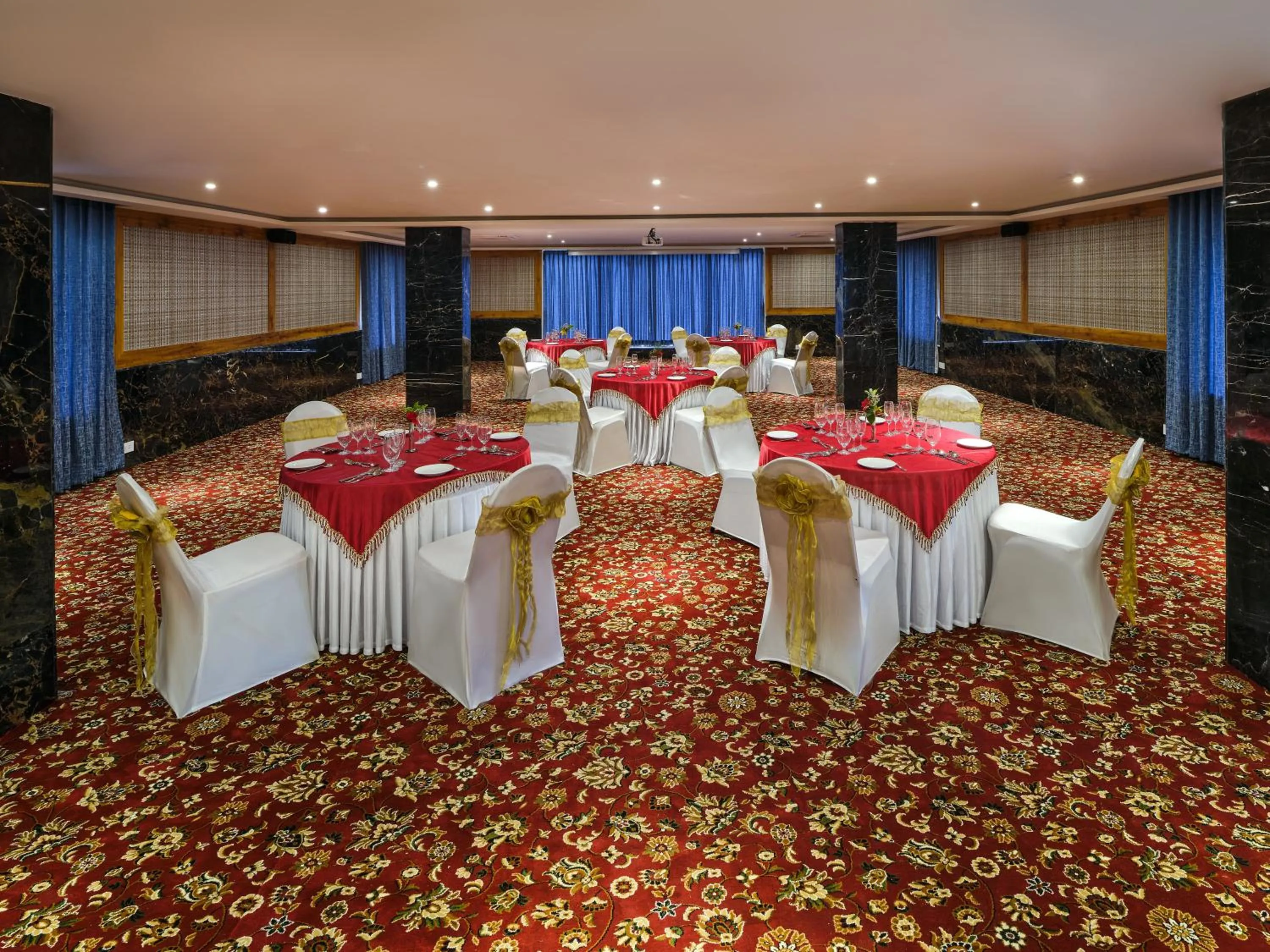 Banquet/Function facilities in Essentia Premier Hotel Chennai OMR