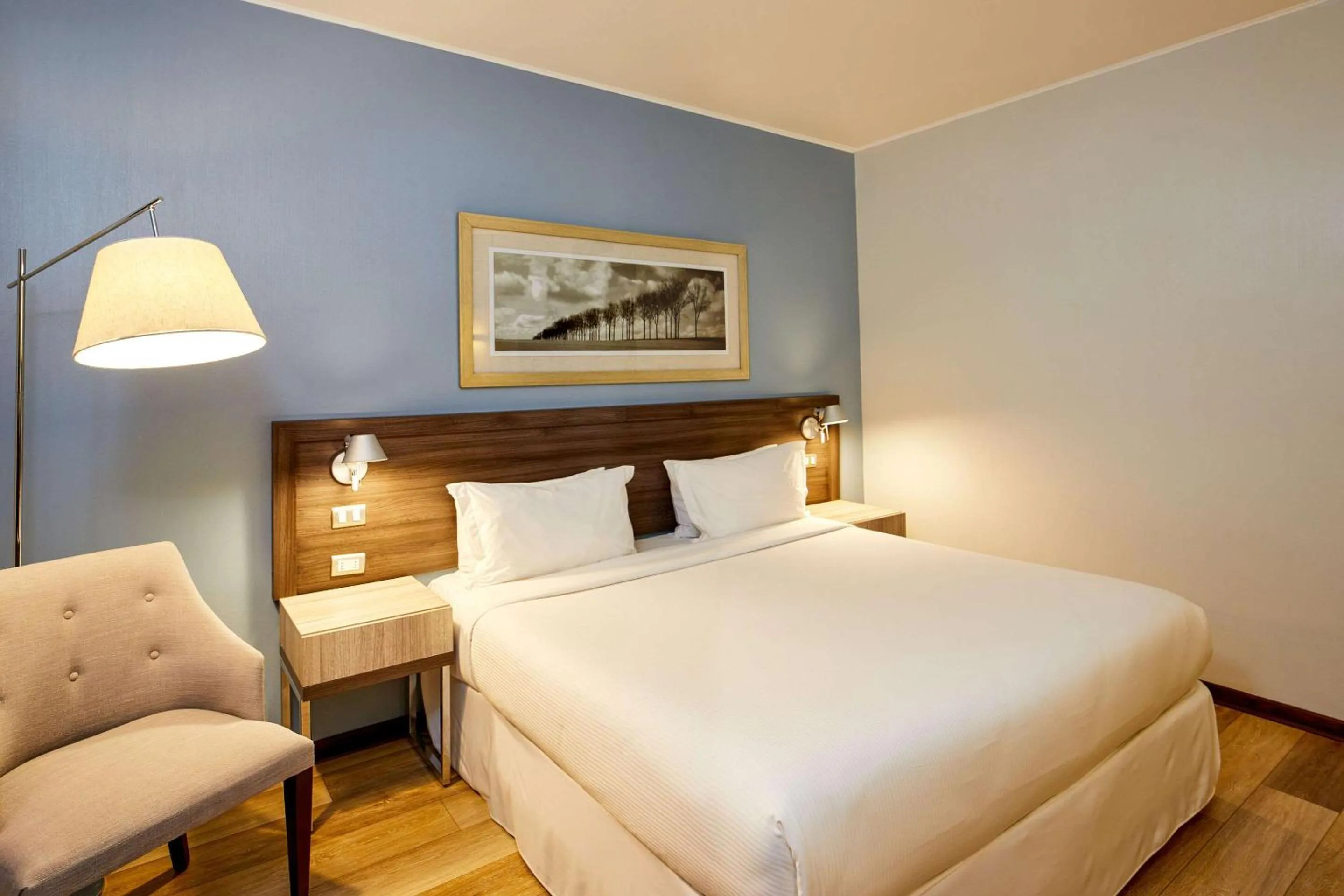 Bedroom, Bed in Radisson Blu Plaza El Bosque Santiago