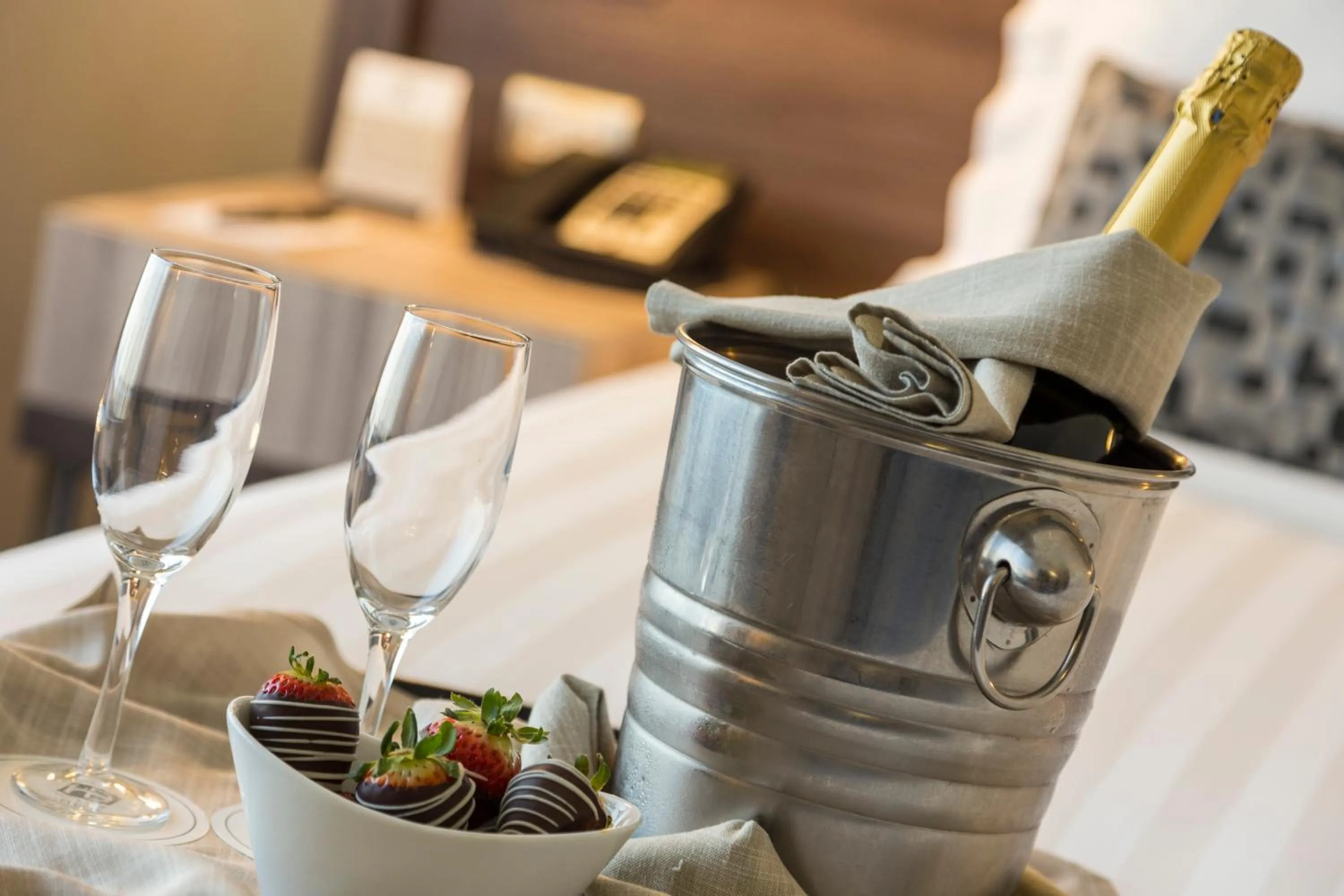 Food and drinks in Radisson Blu Plaza El Bosque Santiago