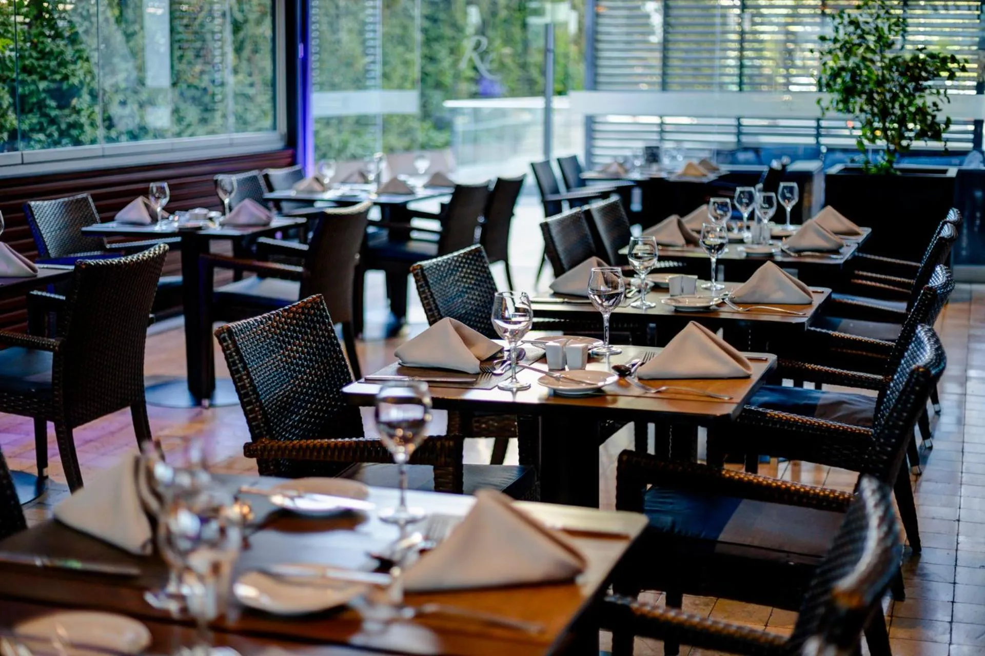 Restaurant/places to eat in Radisson Blu Plaza El Bosque Santiago