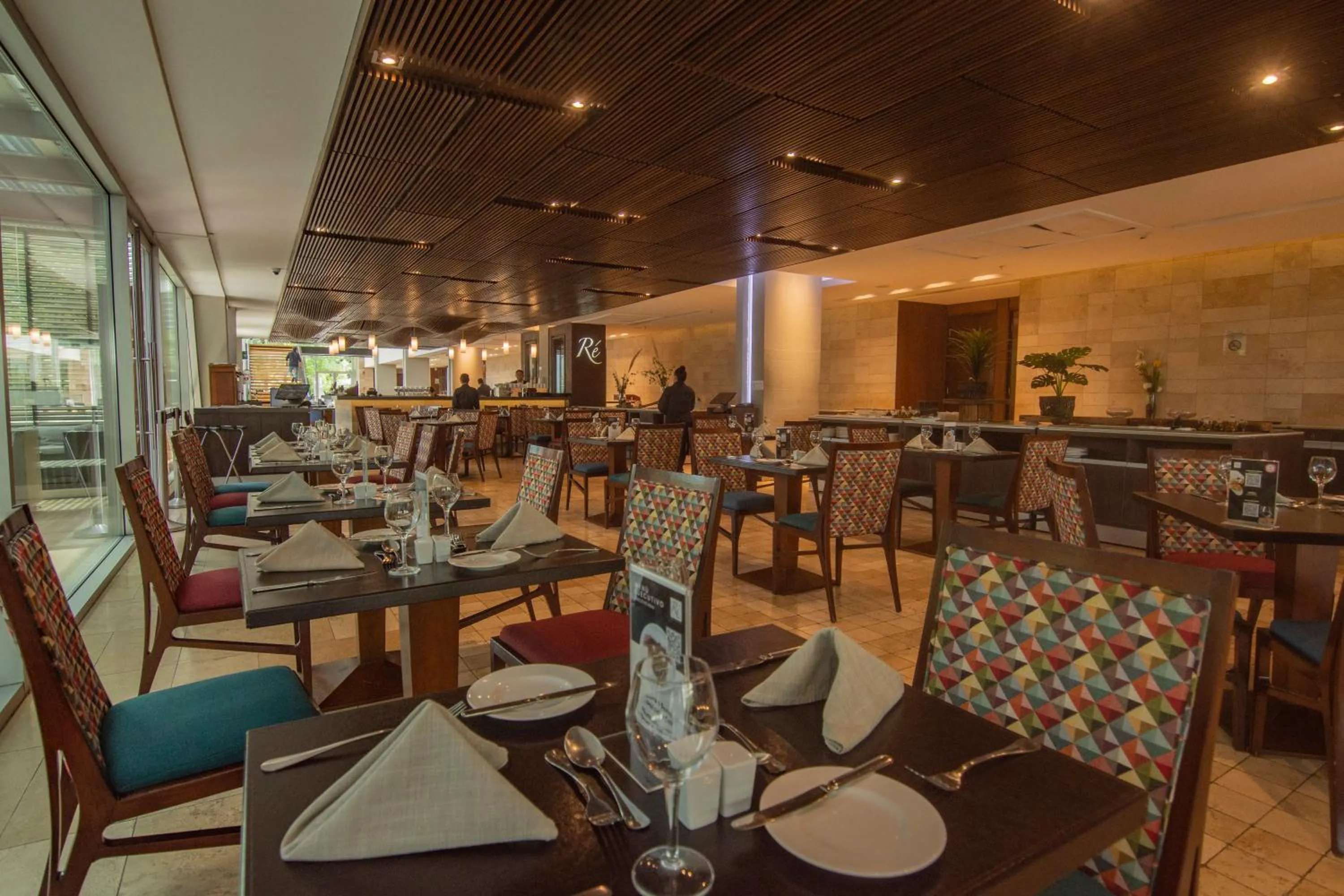 Restaurant/places to eat in Radisson Blu Plaza El Bosque Santiago