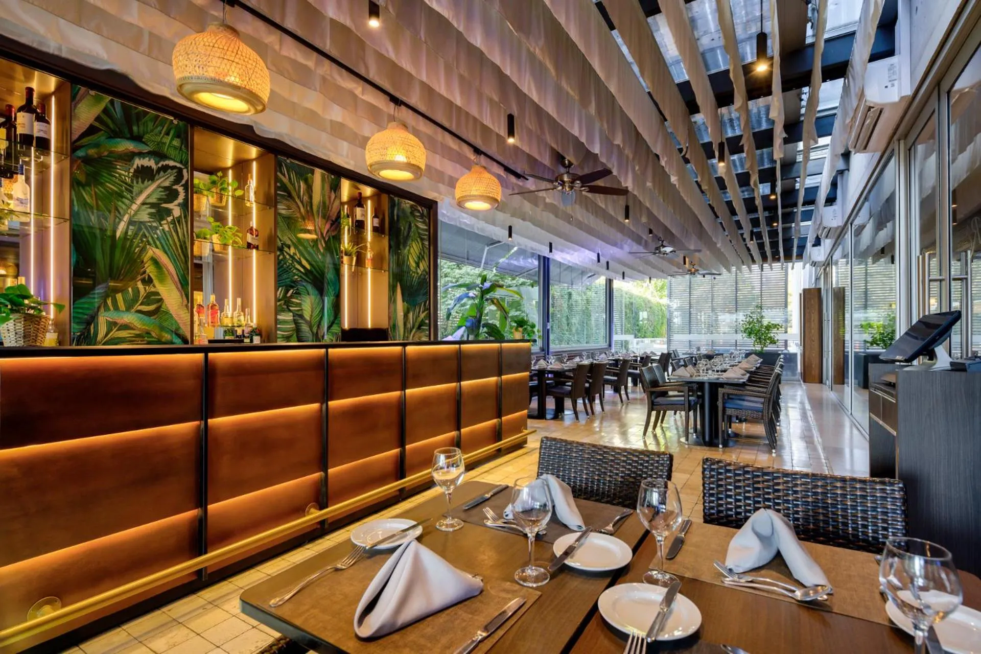 Restaurant/places to eat in Radisson Blu Plaza El Bosque Santiago