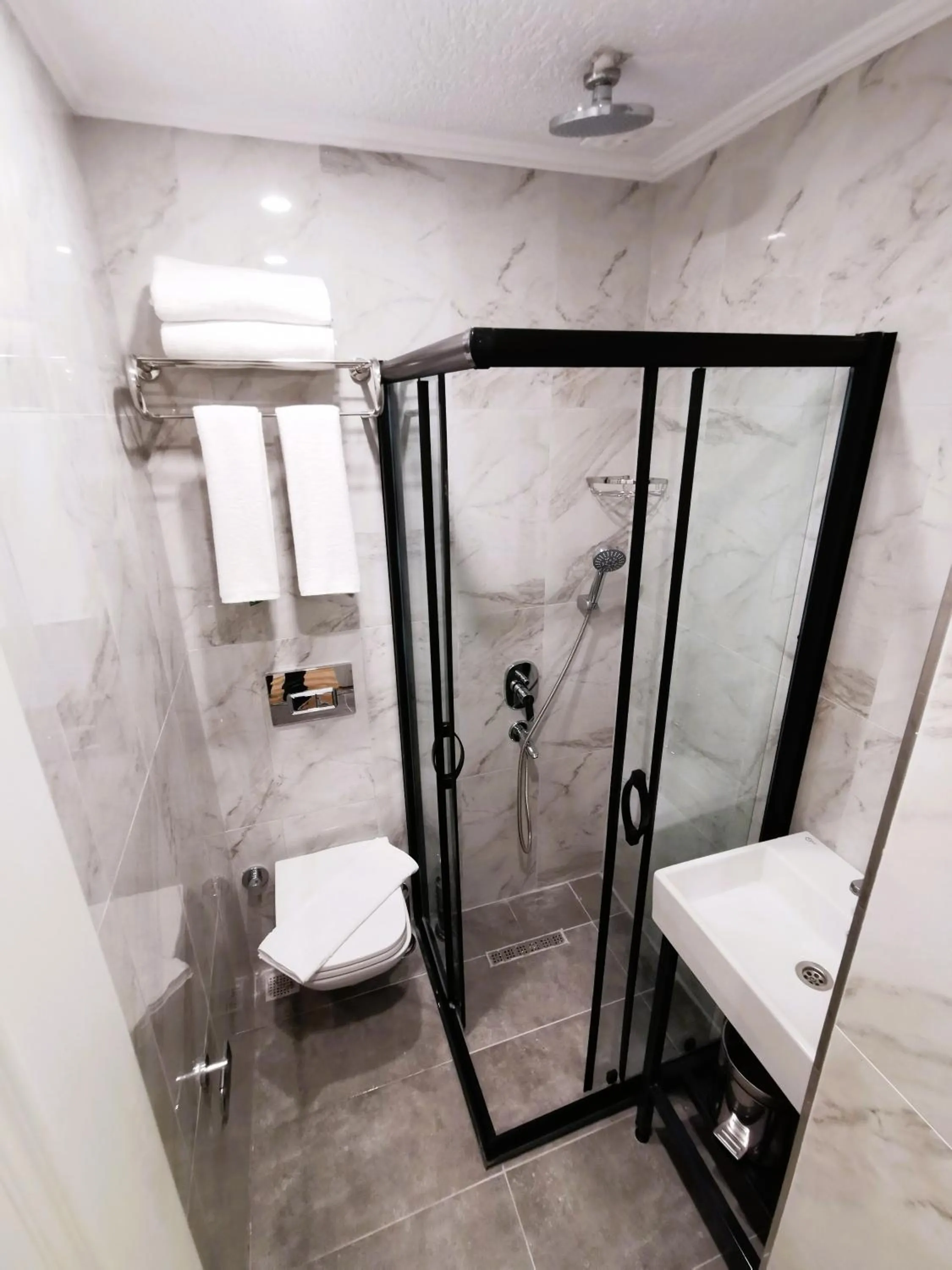 Bathroom in Luxx Garden Hotel