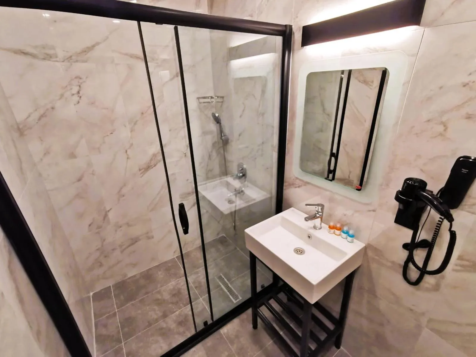 Bathroom in Luxx Garden Hotel