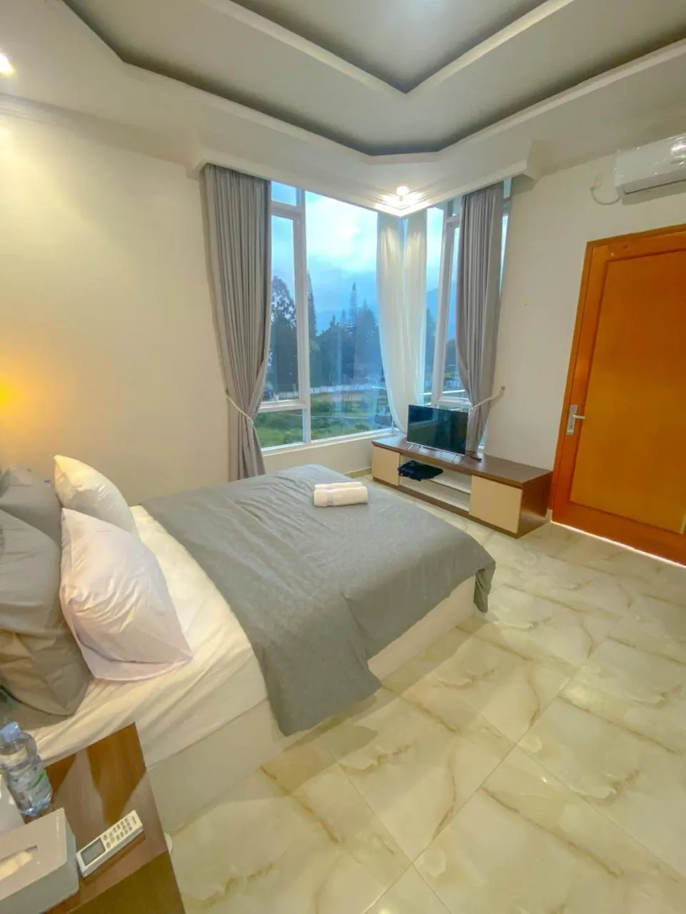 Bed in Algara Puncak Hotel