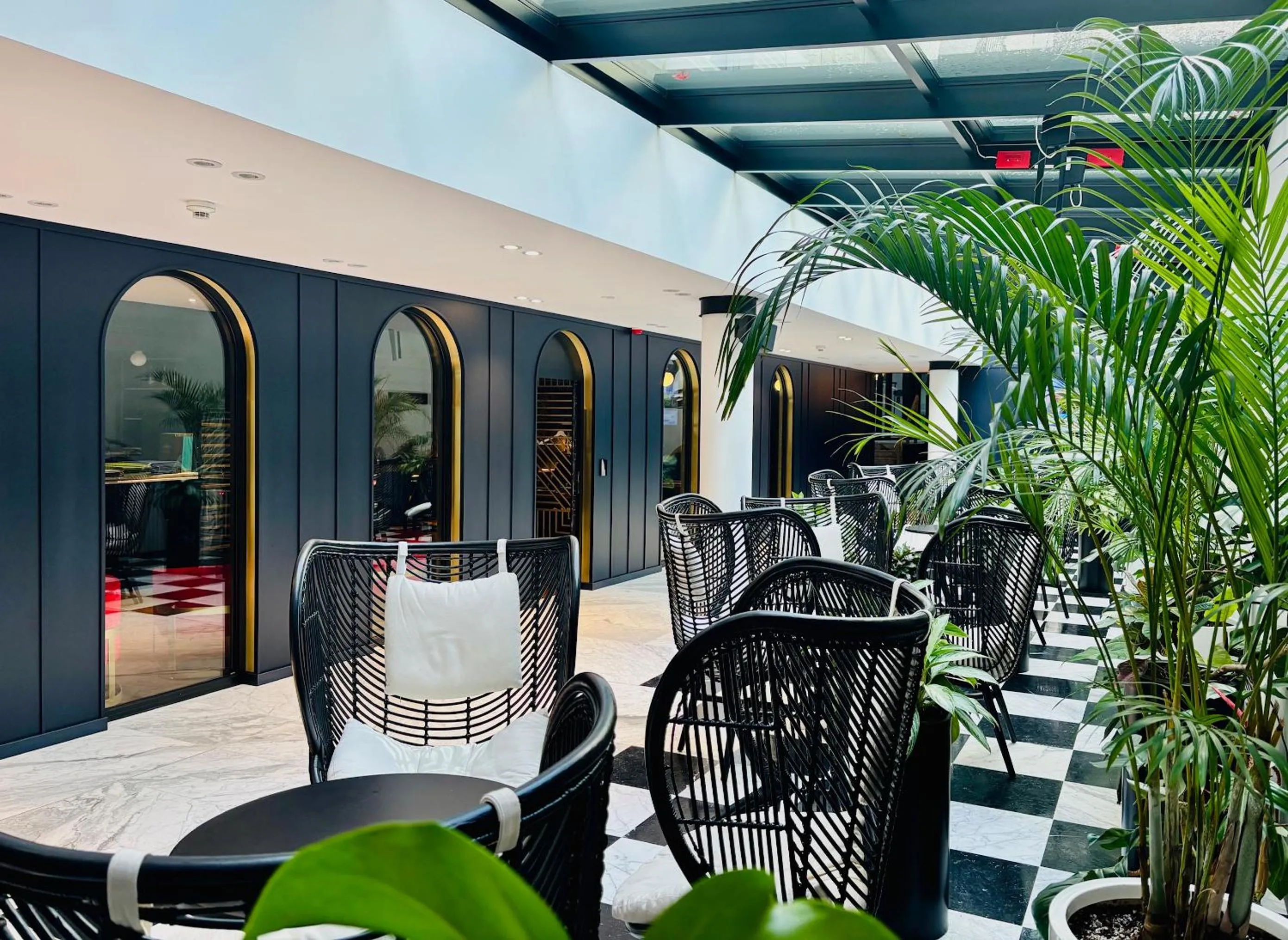 Patio in Hotel Ferreus Modern Art Deco