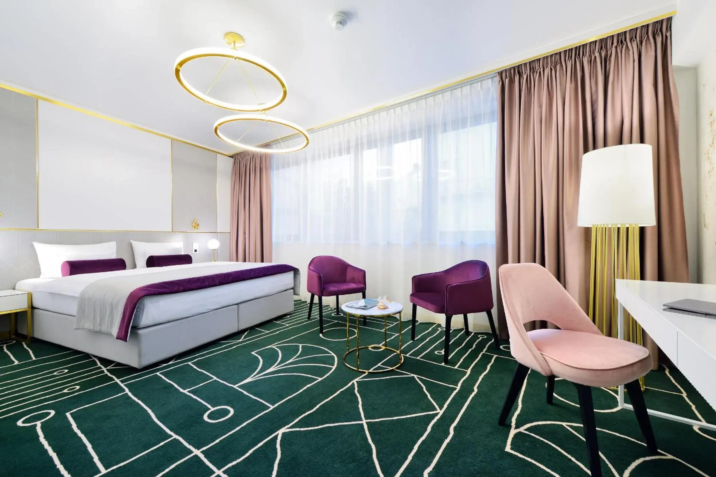 Grand Deluxe Room in Hotel Ferreus Modern Art Deco Grand Deluxe Room in Hotel Ferreus Modern Art Deco