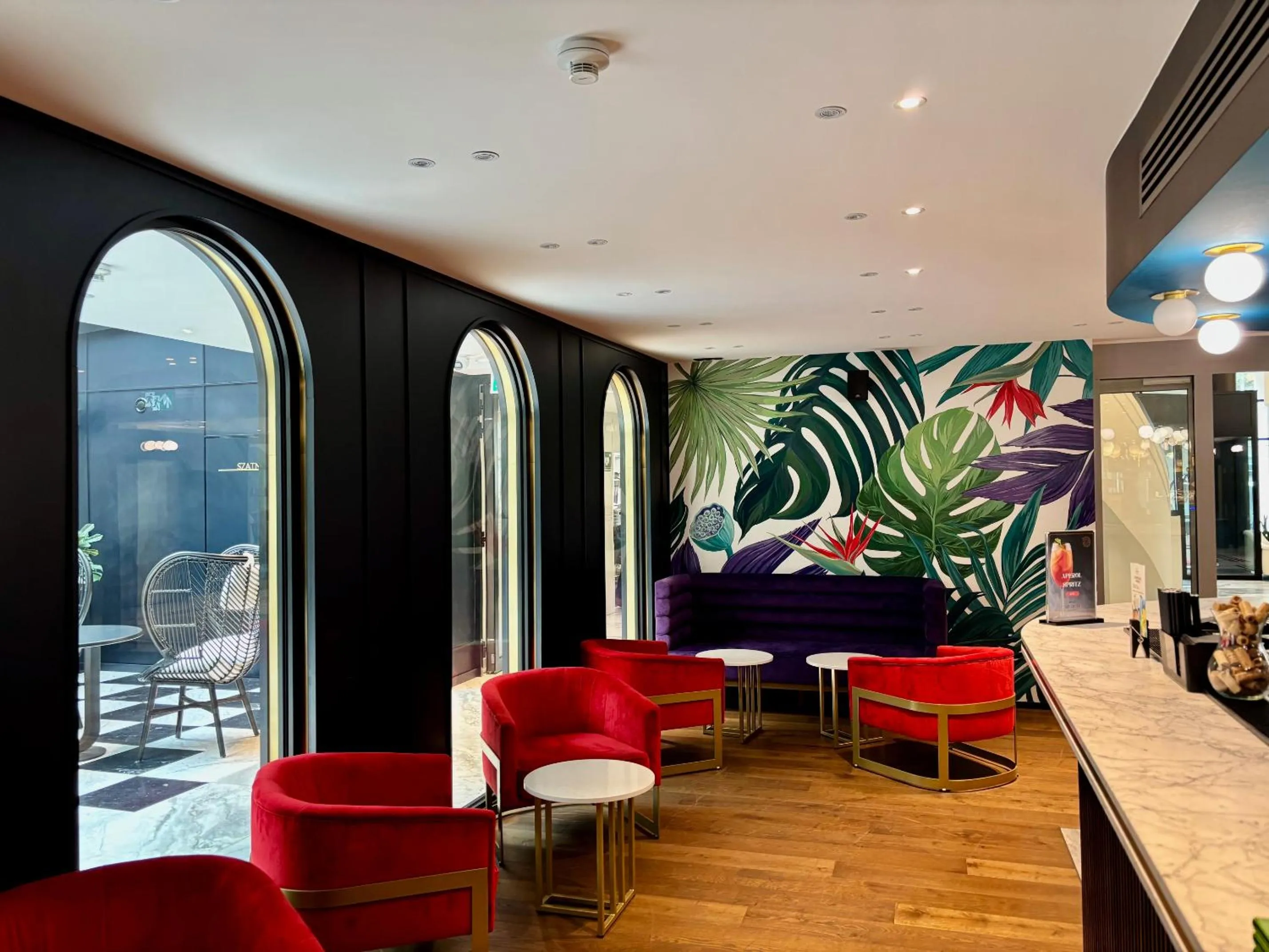 Restaurant/places to eat in Hotel Ferreus Modern Art Deco