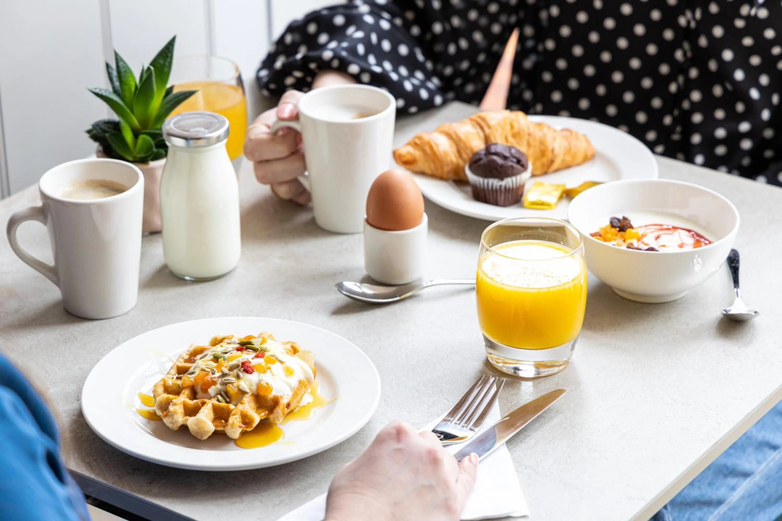 Breakfast in The 55 by Le Mirage