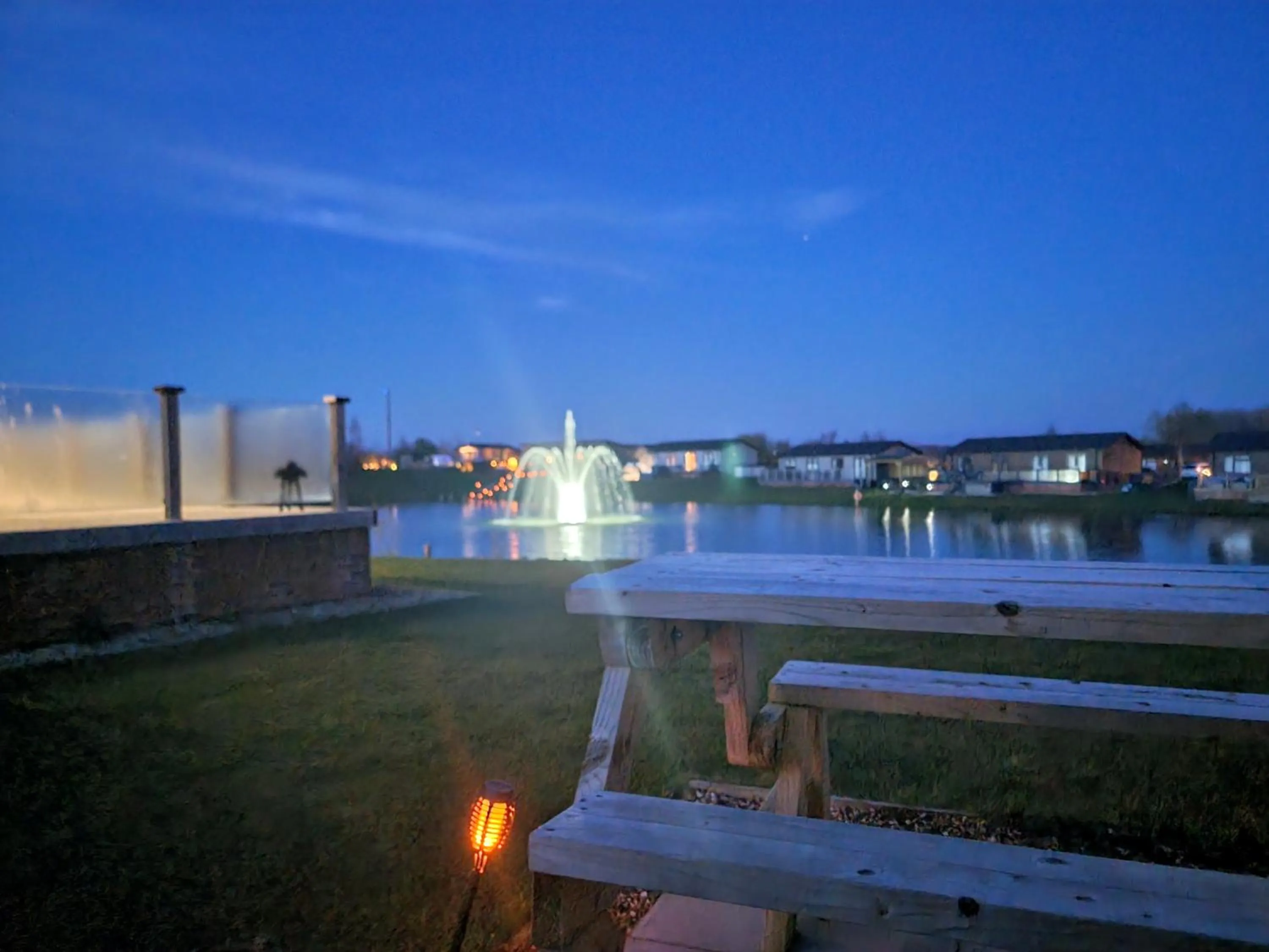 Luxury 2-Bed Lodge in Routh HotTub & Pet Friendly