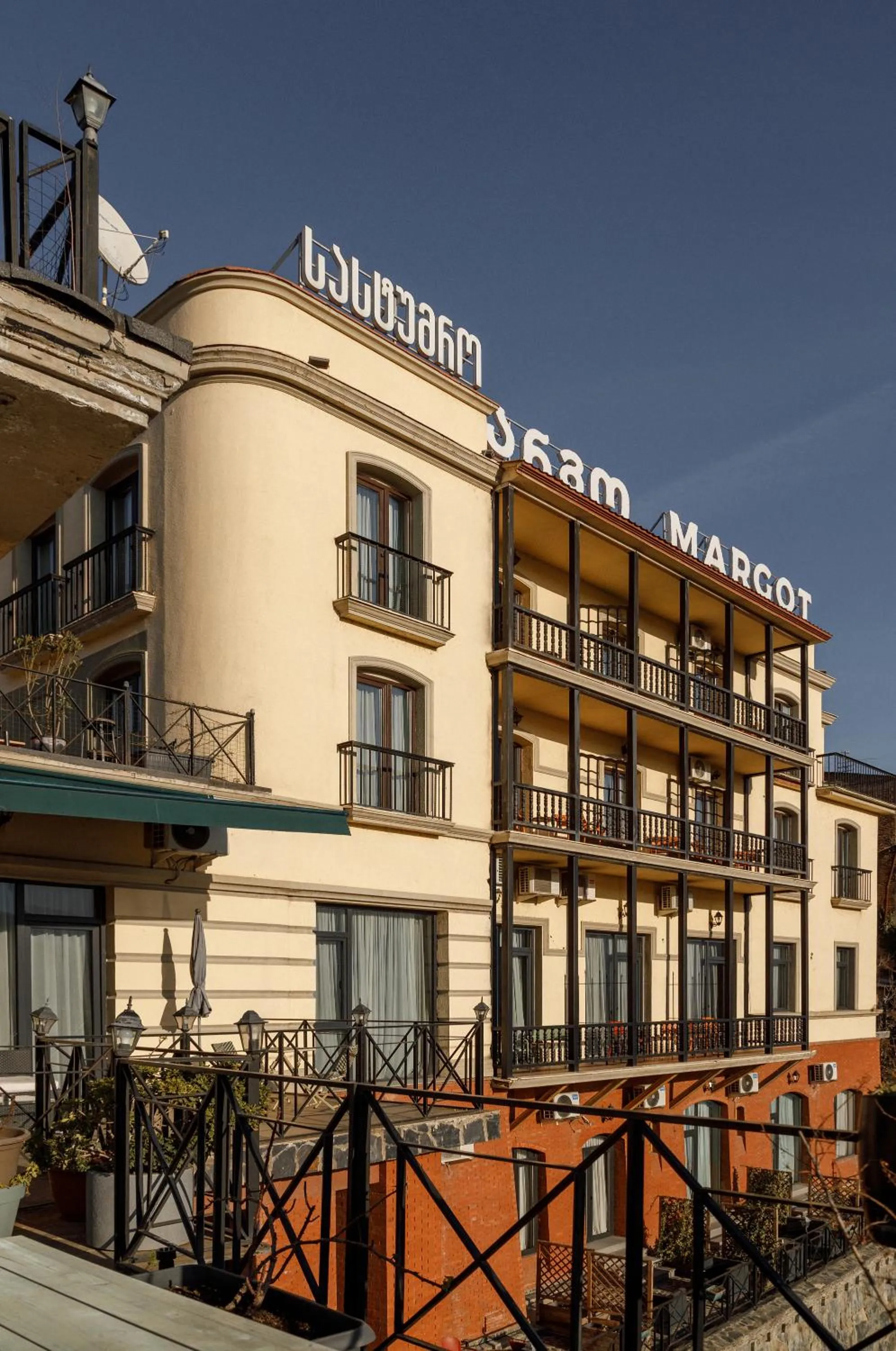 Facade/entrance in Margot Old Tbilisi