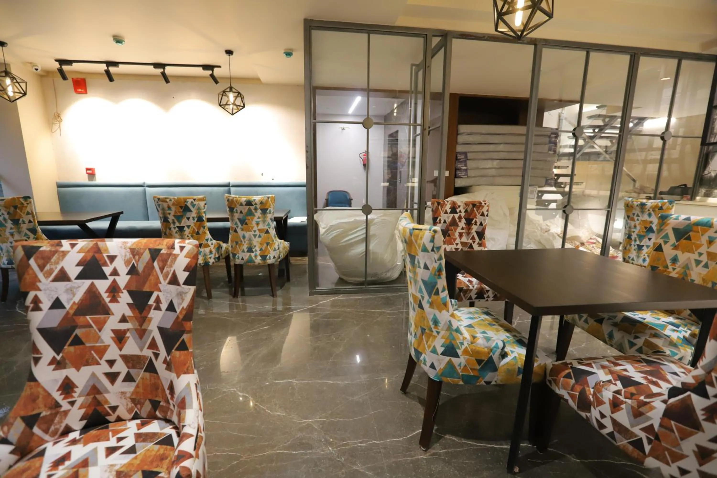 Nightclub / DJ in IP Royal Hotel - New Delhi