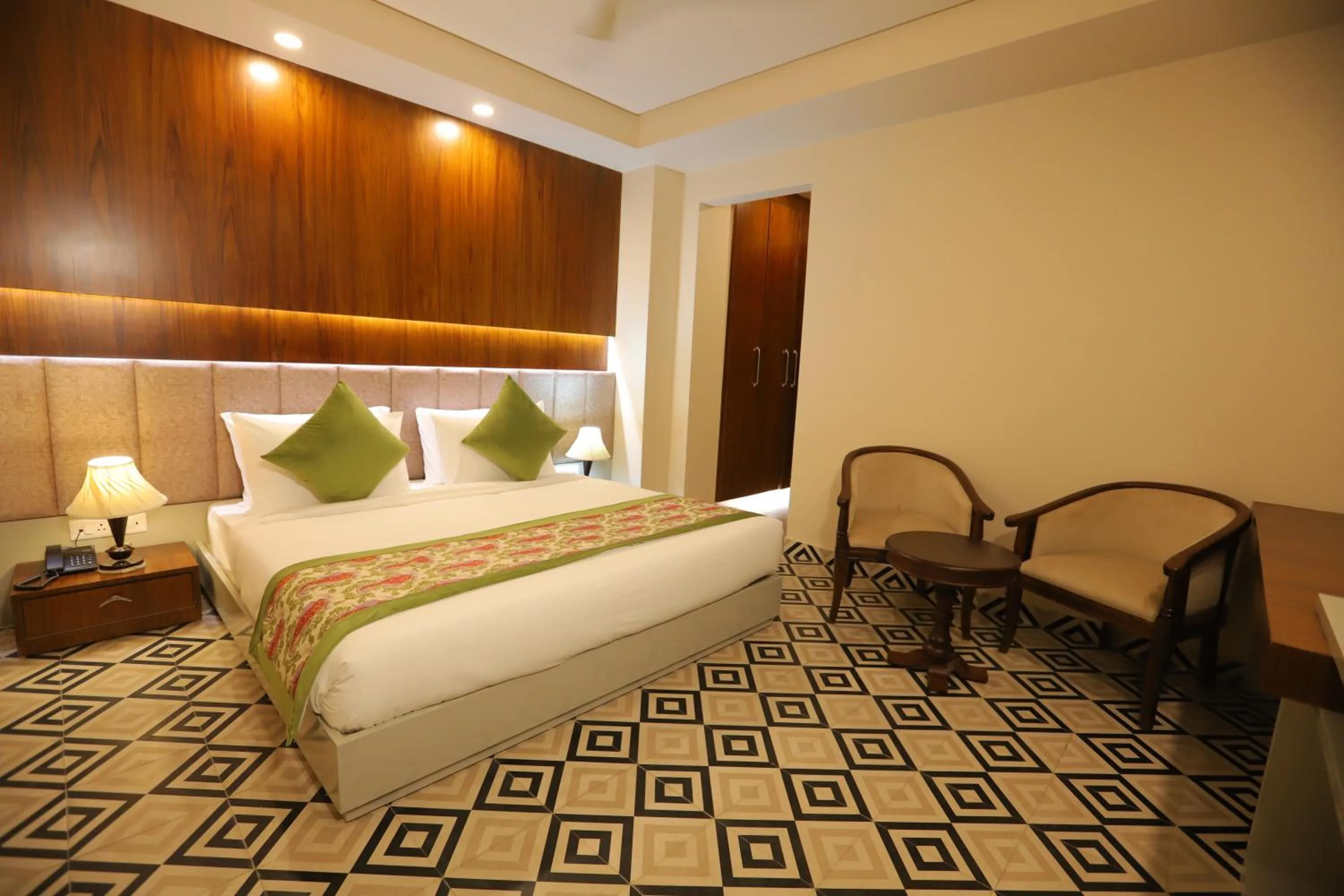 Bed in IP Royal Hotel - New Delhi