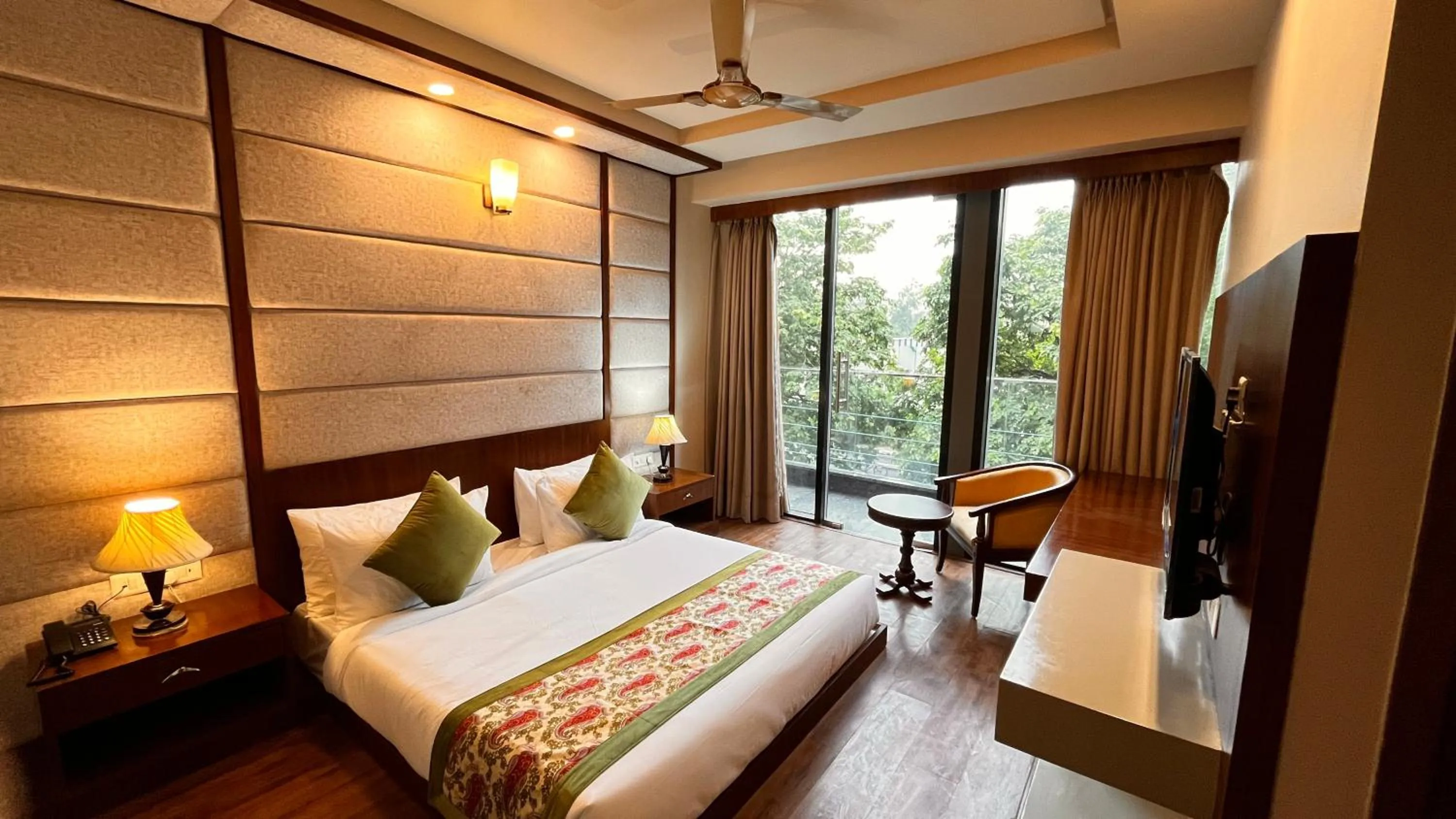 Bed in IP Royal Hotel - New Delhi