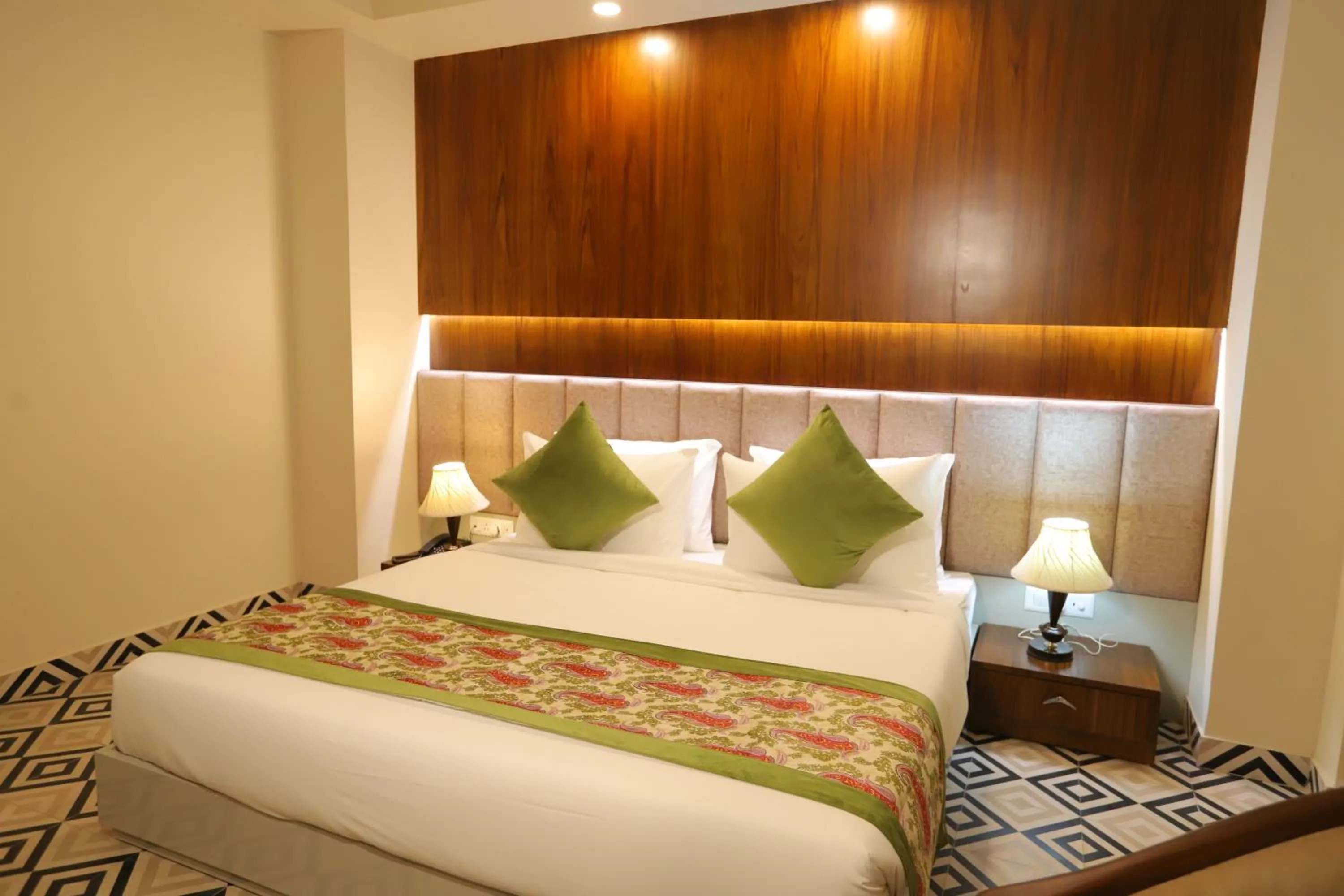 Bed in IP Royal Hotel - New Delhi