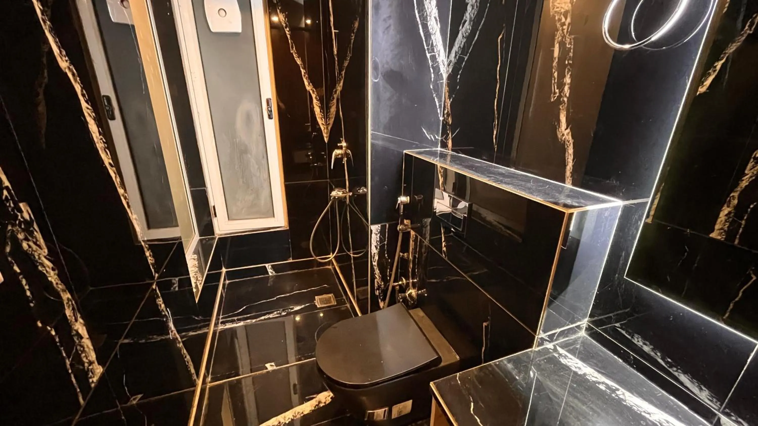 Bathroom in IP Royal Hotel - New Delhi