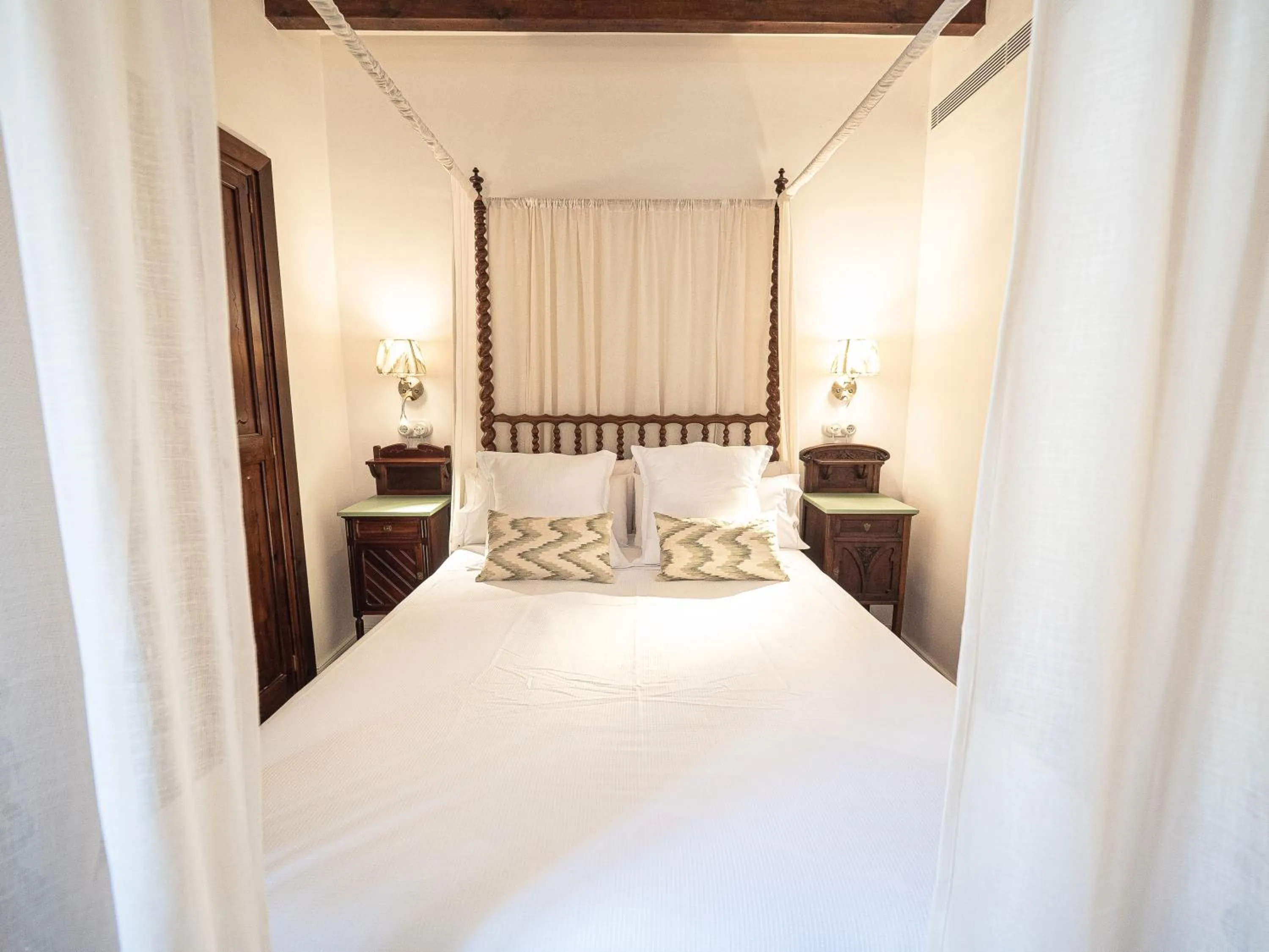 Bed in Ca'n Puig de Sòller