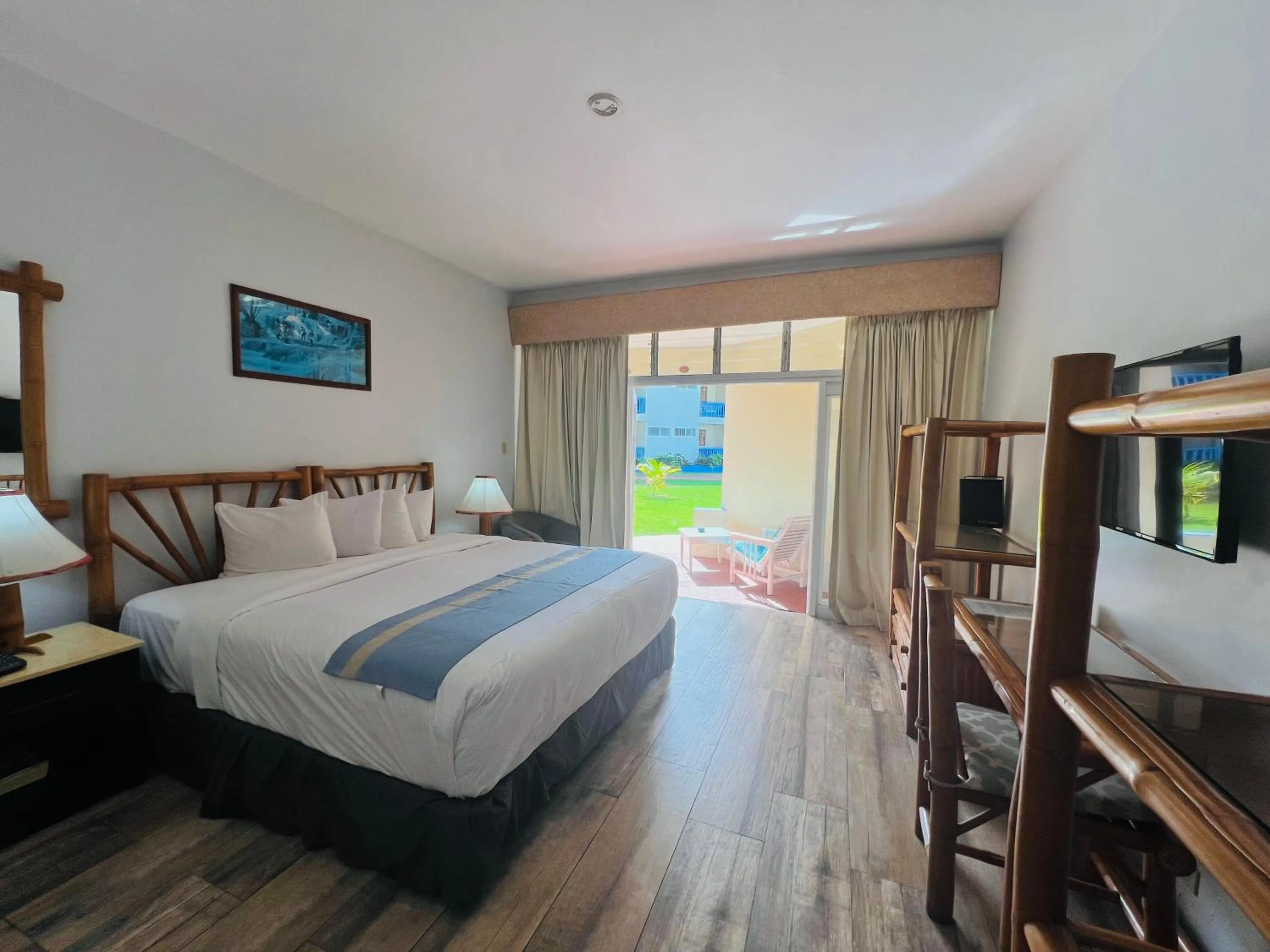 Bedroom, Bed in Toby's Resort