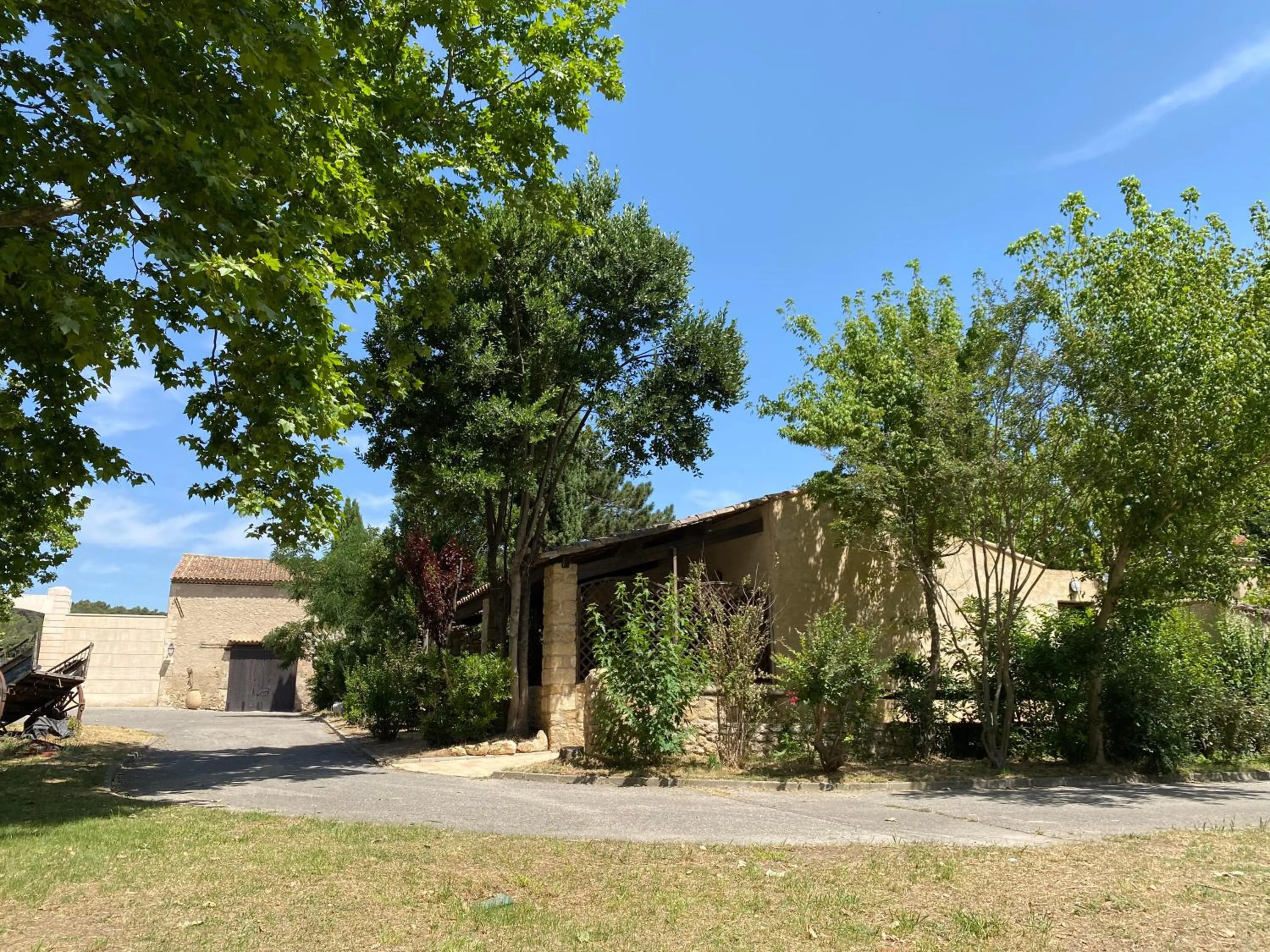 Facade/entrance in Domaine de la Reynaude